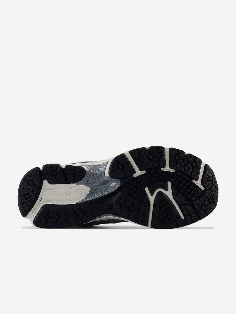 New Balance GC2002 Sneakers