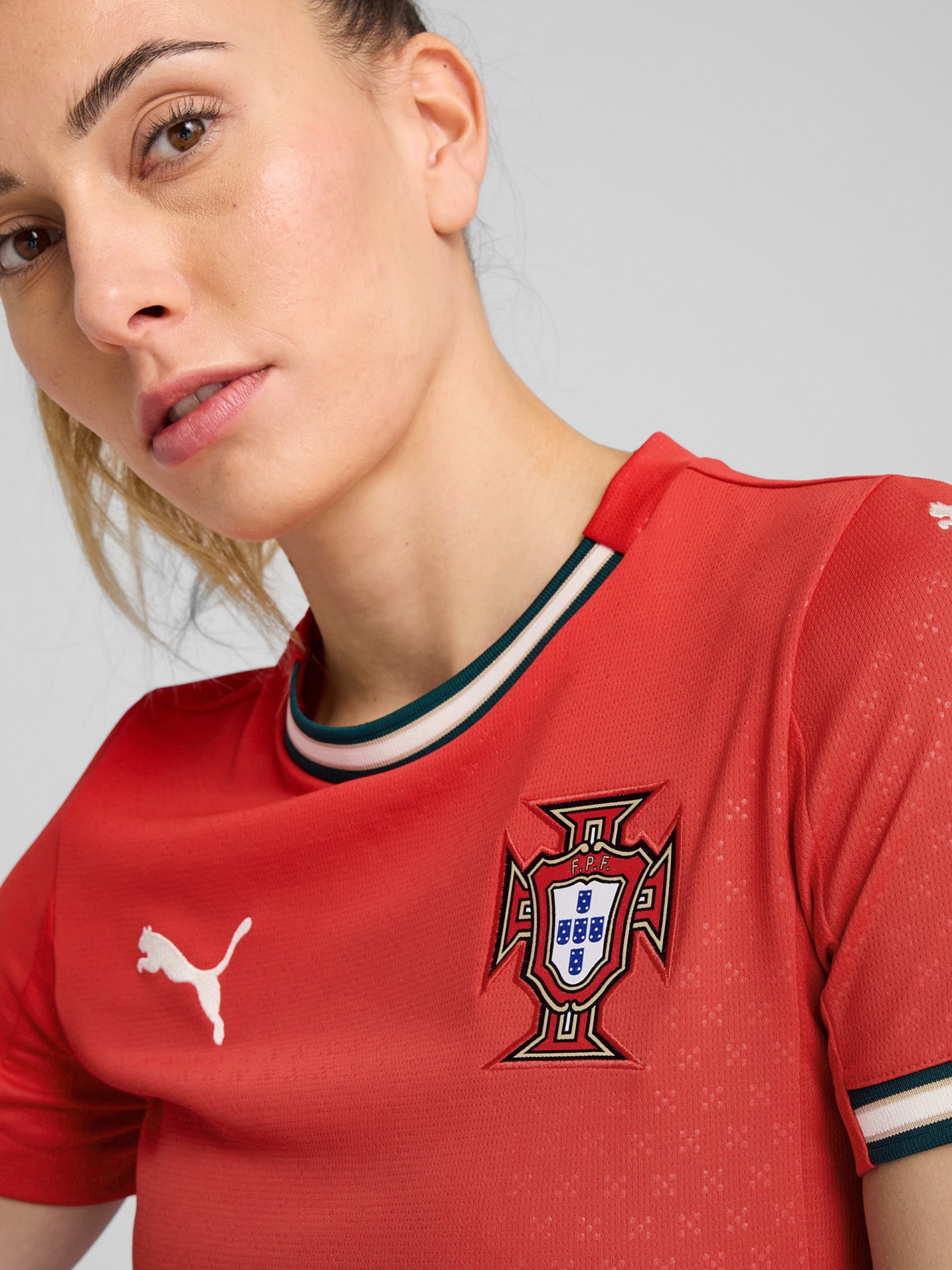 Camisola Puma Portugal Principal Vermelha W 2025