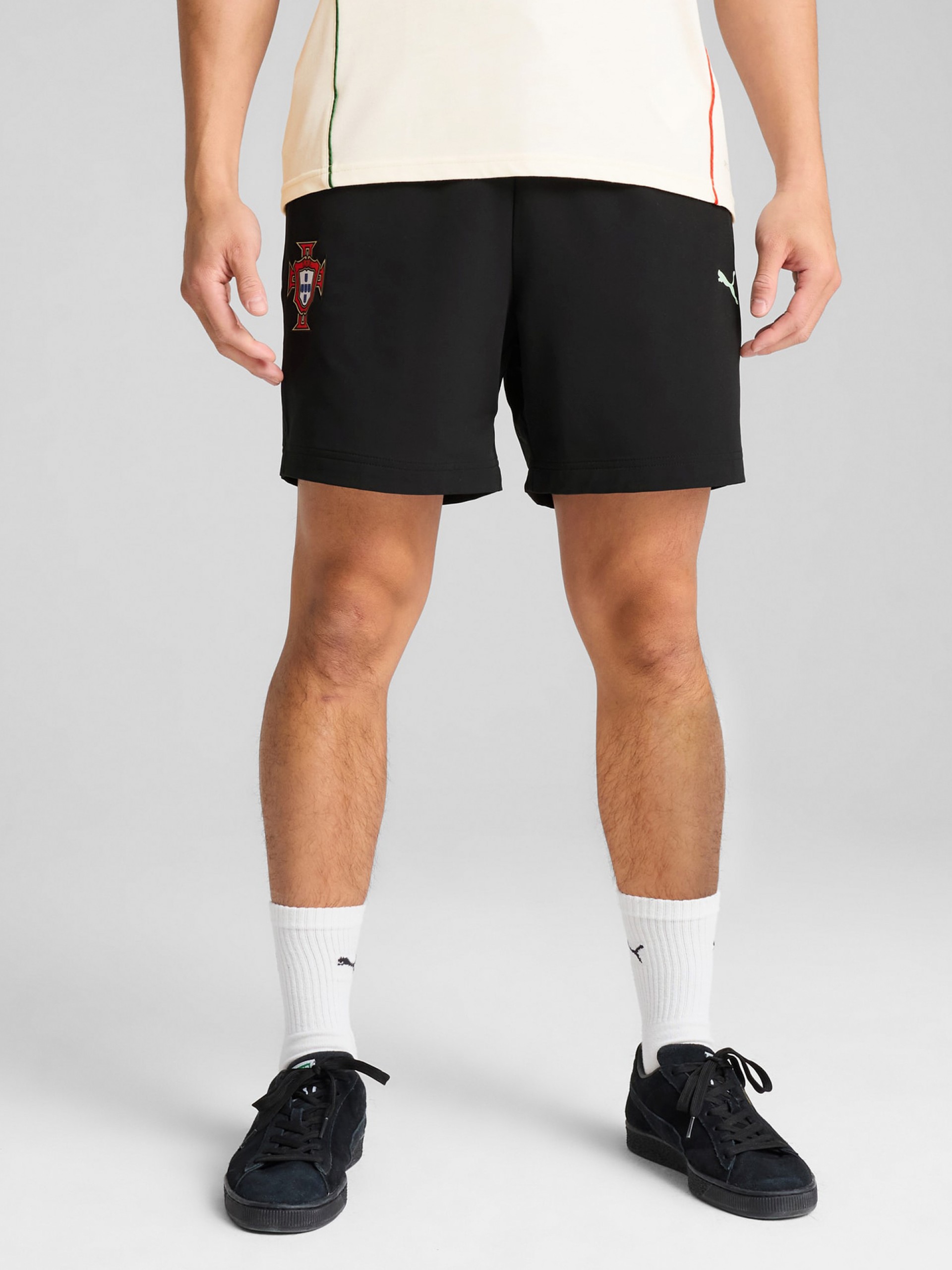 Calções Puma Portugal Aquecimento Tech Pretos 2025