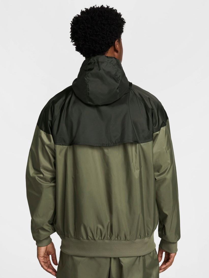 Casaco Corta-Vento com Capuz Nike Heritage Sportswear Windrunner Verde Para Homem Casaco Corta-Vento com Capuz Nike Heritage Sportswear Windrunner Verde Para Homem