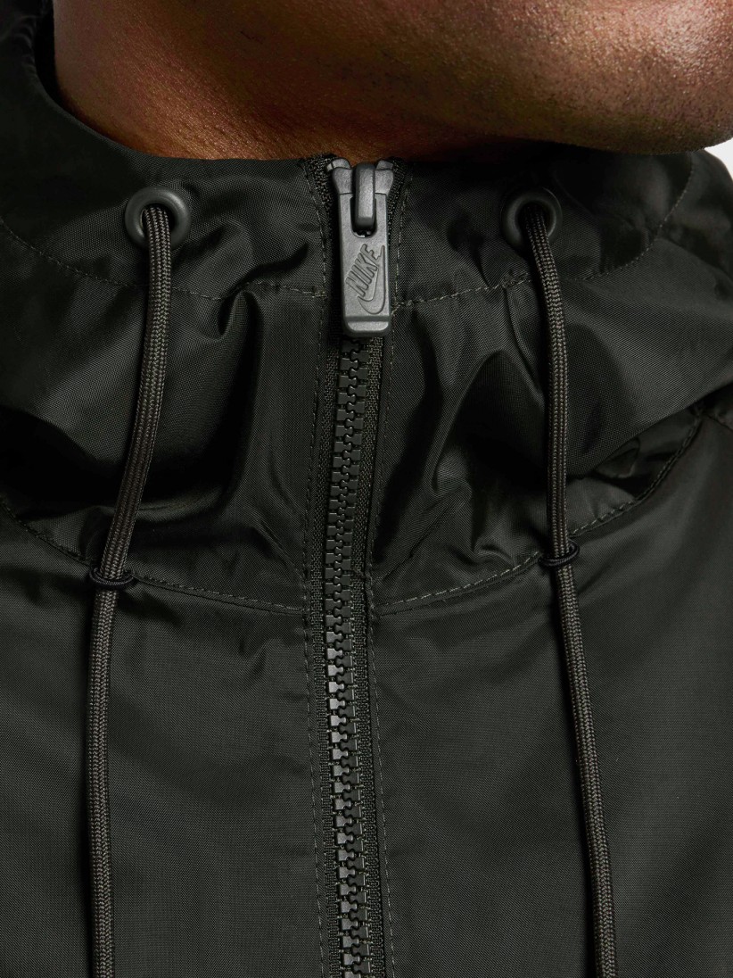 Casaco Corta-Vento com Capuz Nike Heritage Sportswear Windrunner Verde Para Homem Casaco Corta-Vento com Capuz Nike Heritage Sportswear Windrunner Verde Para Homem
