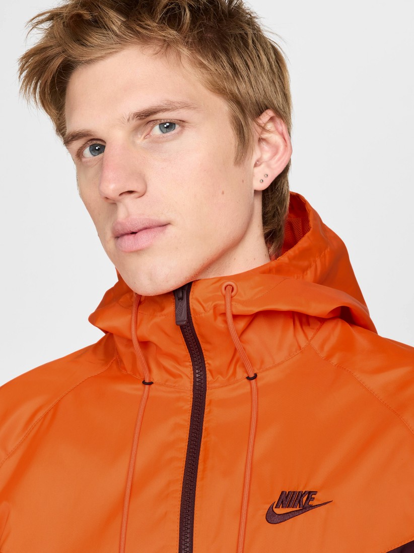 Nike Heritage Sportswear Windrunner Burgundy Hooded Windbreaker Jacket For Men