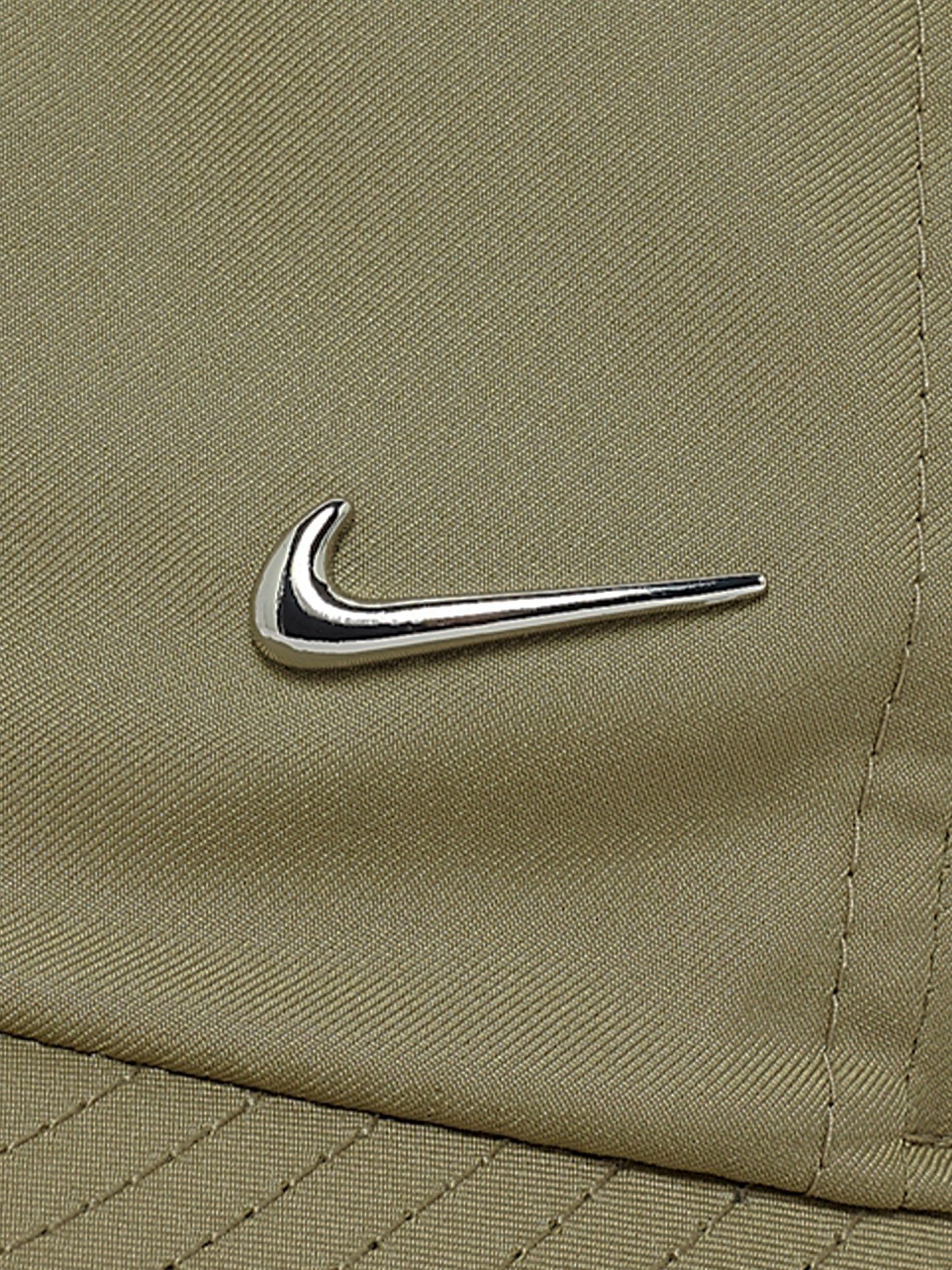 Gorra Nike Dri-FIT Club Unstructured Metal Swoosh