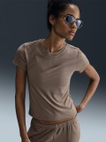 Camiseta Nike Sportswear Chill Knit Marrn Para Mujer