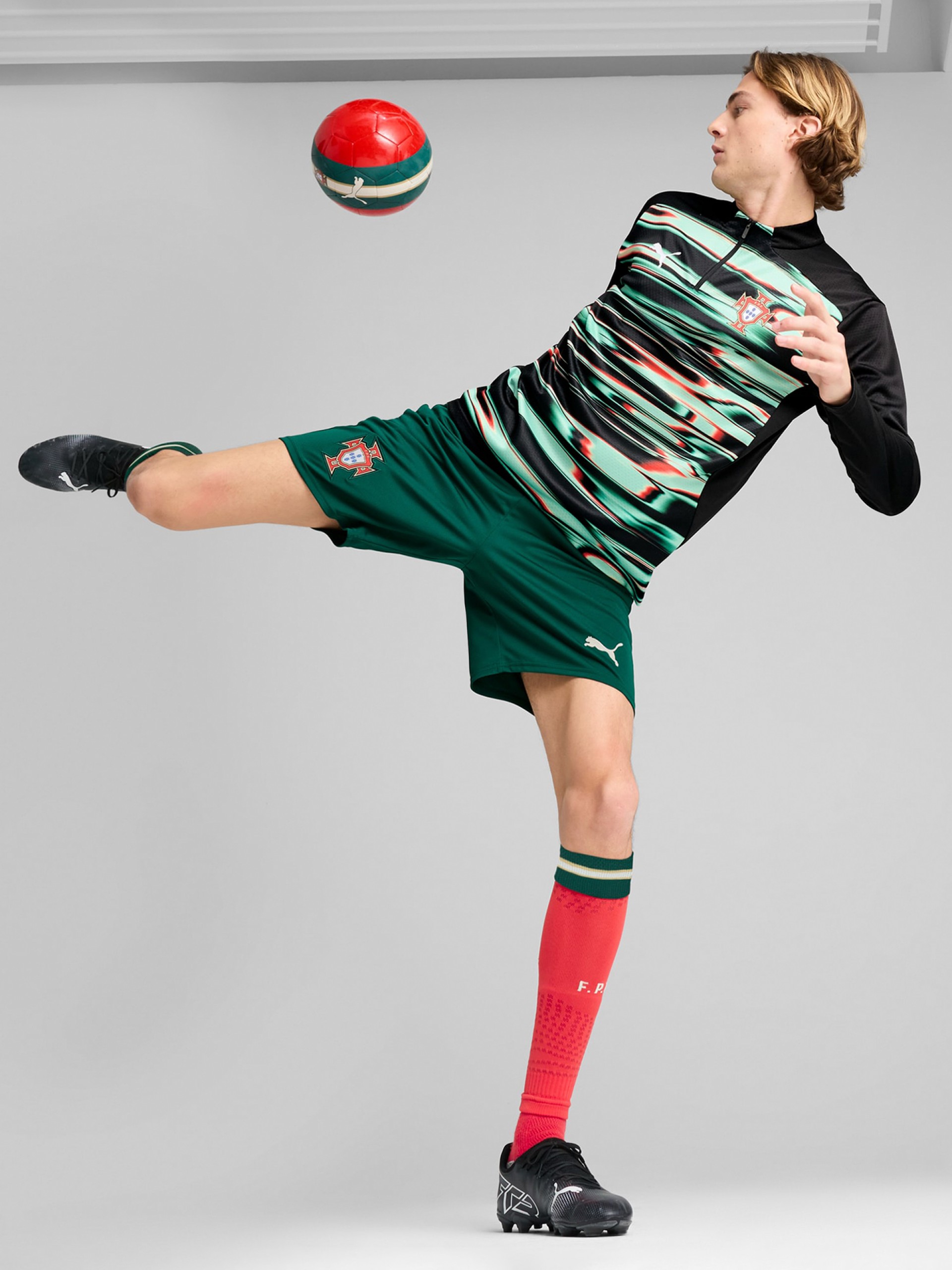 Camisola com Fecho Puma Portugal Aquecimento 2025