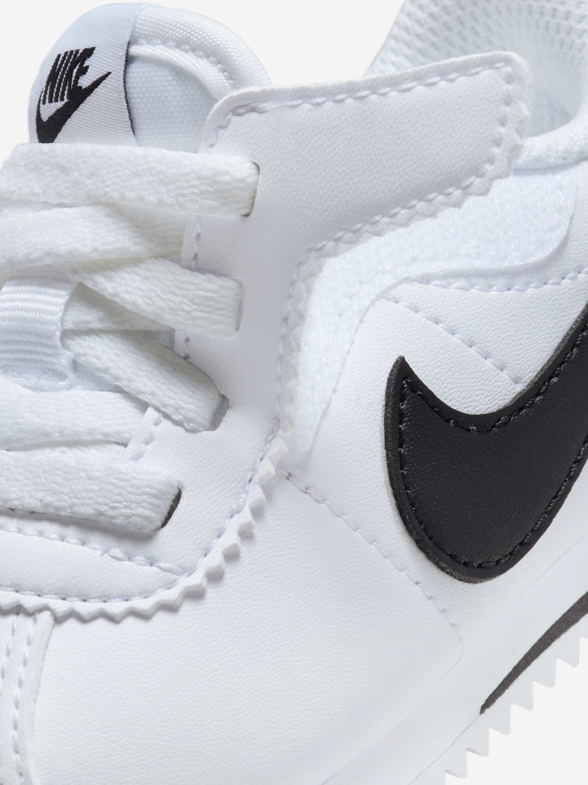 Sapatilhas Nike Cortez Brancas e Pretas Para Bebé