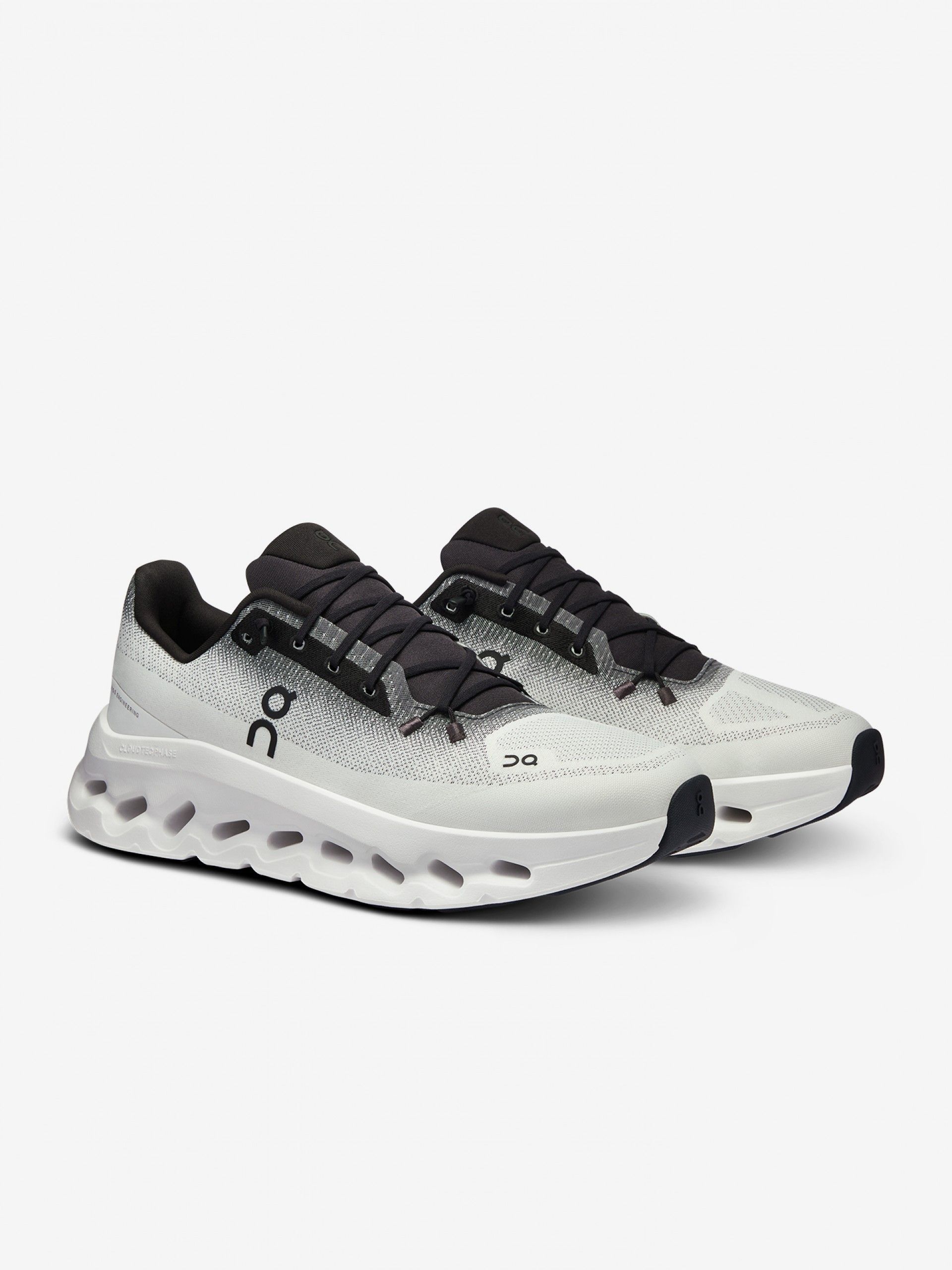 Zapatillas On Running Cloudtilt Blancas y Negras