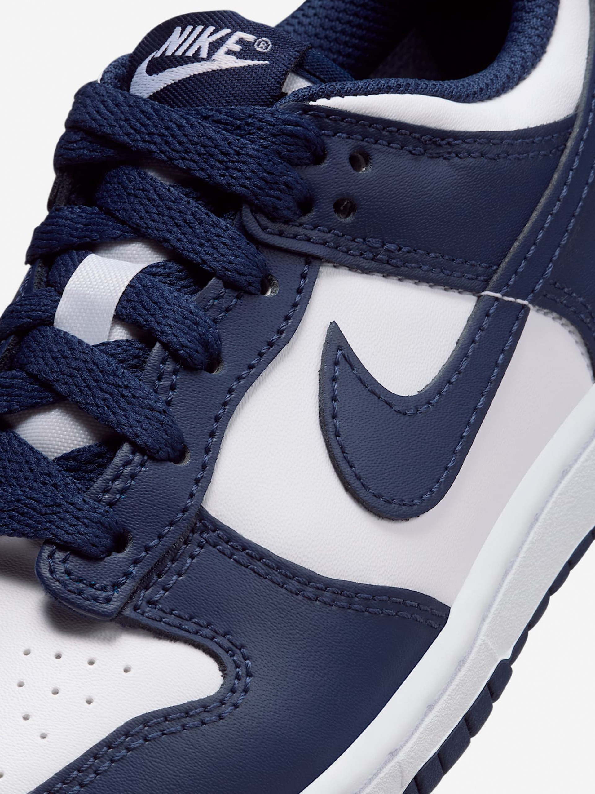 Sapatilhas Nike Dunk Low Azuis e Brancas Para Criança