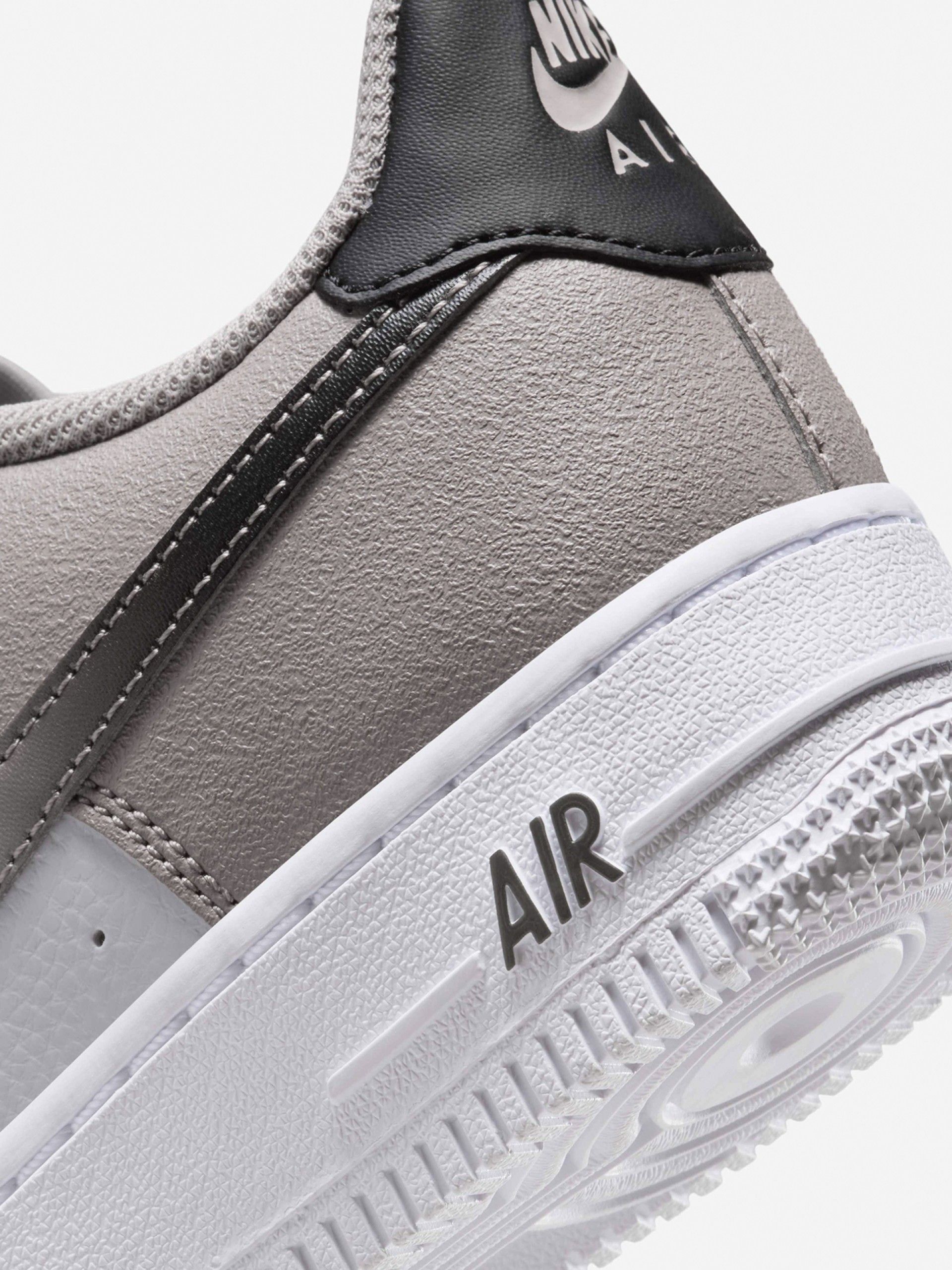 Sapatilhas Nike Air Force 1 Brancas e Cinzentas Para Criança