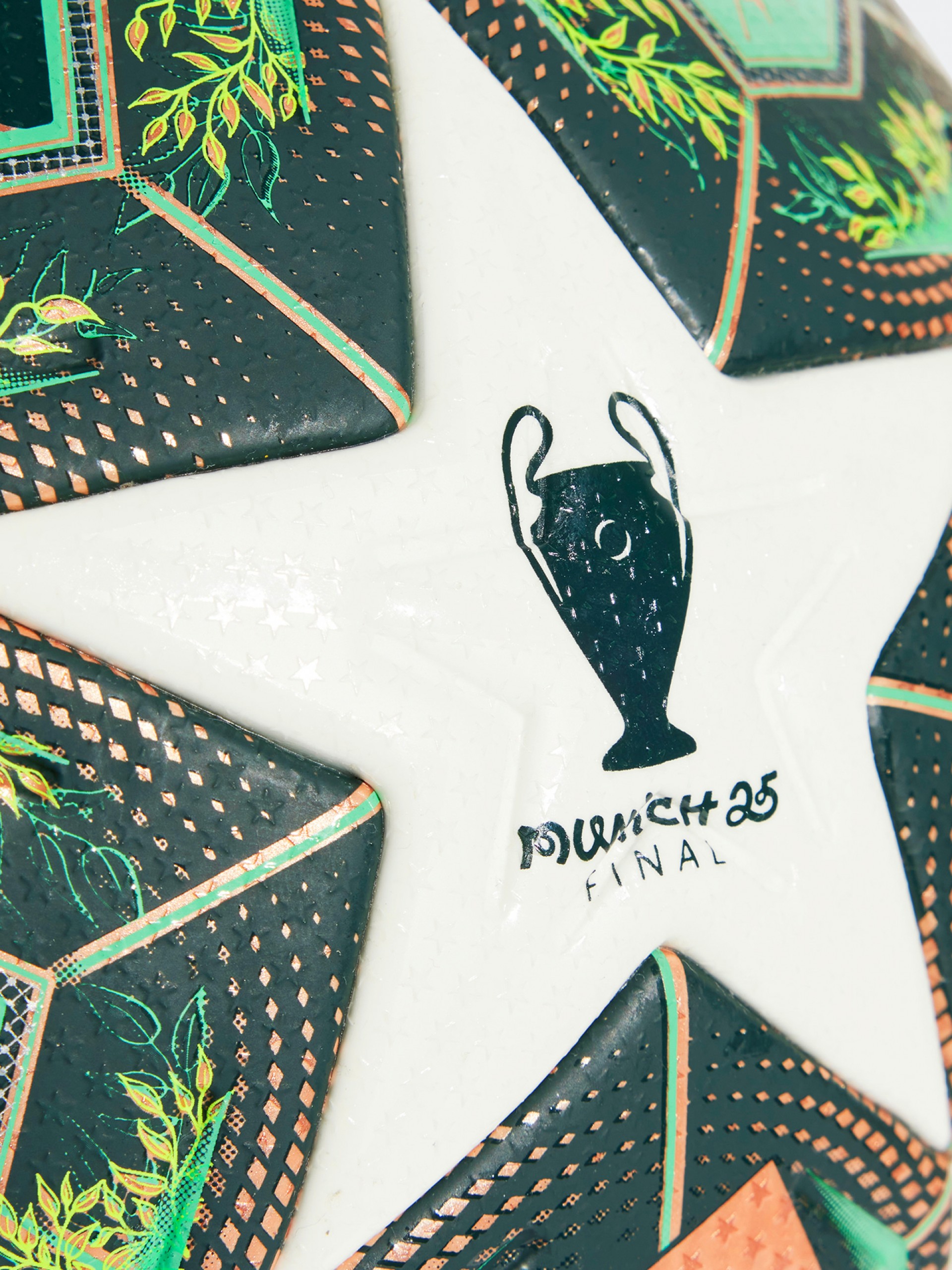 Bola Adidas UEFA Champions League Pro 24/25