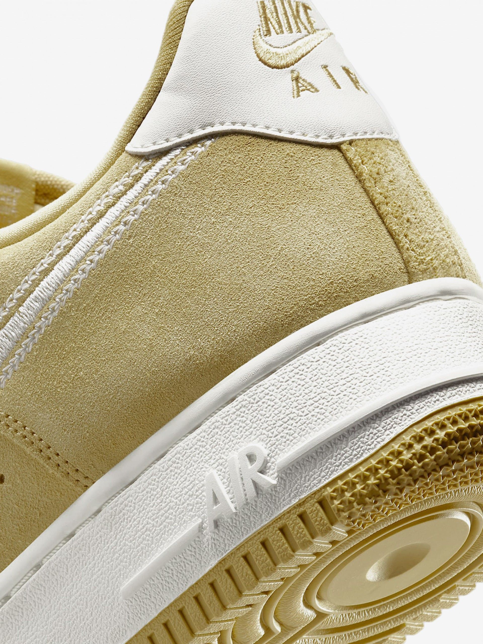 Sapatilhas Nike Air Force 1 Em Camurça Para Homem