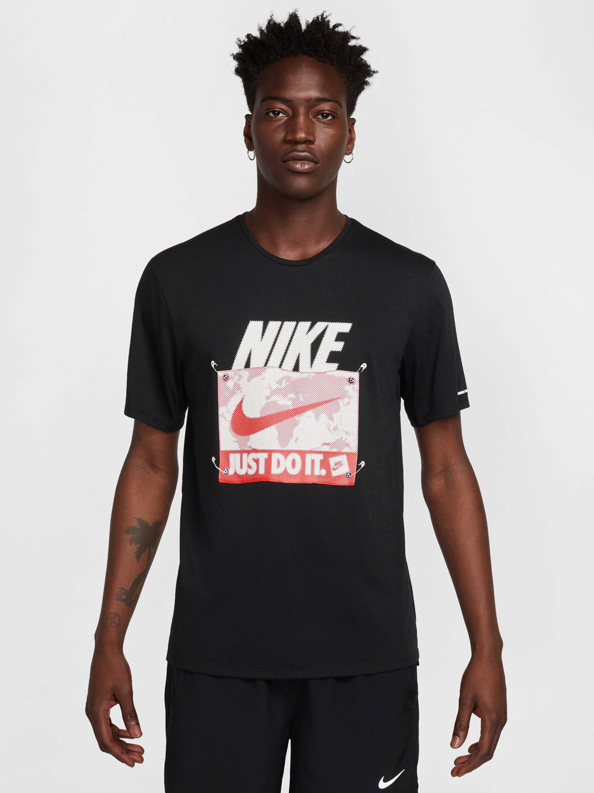 Camiseta de Running Nike Rise 365 Run Energy Dri-FIT Negra Para Hombre