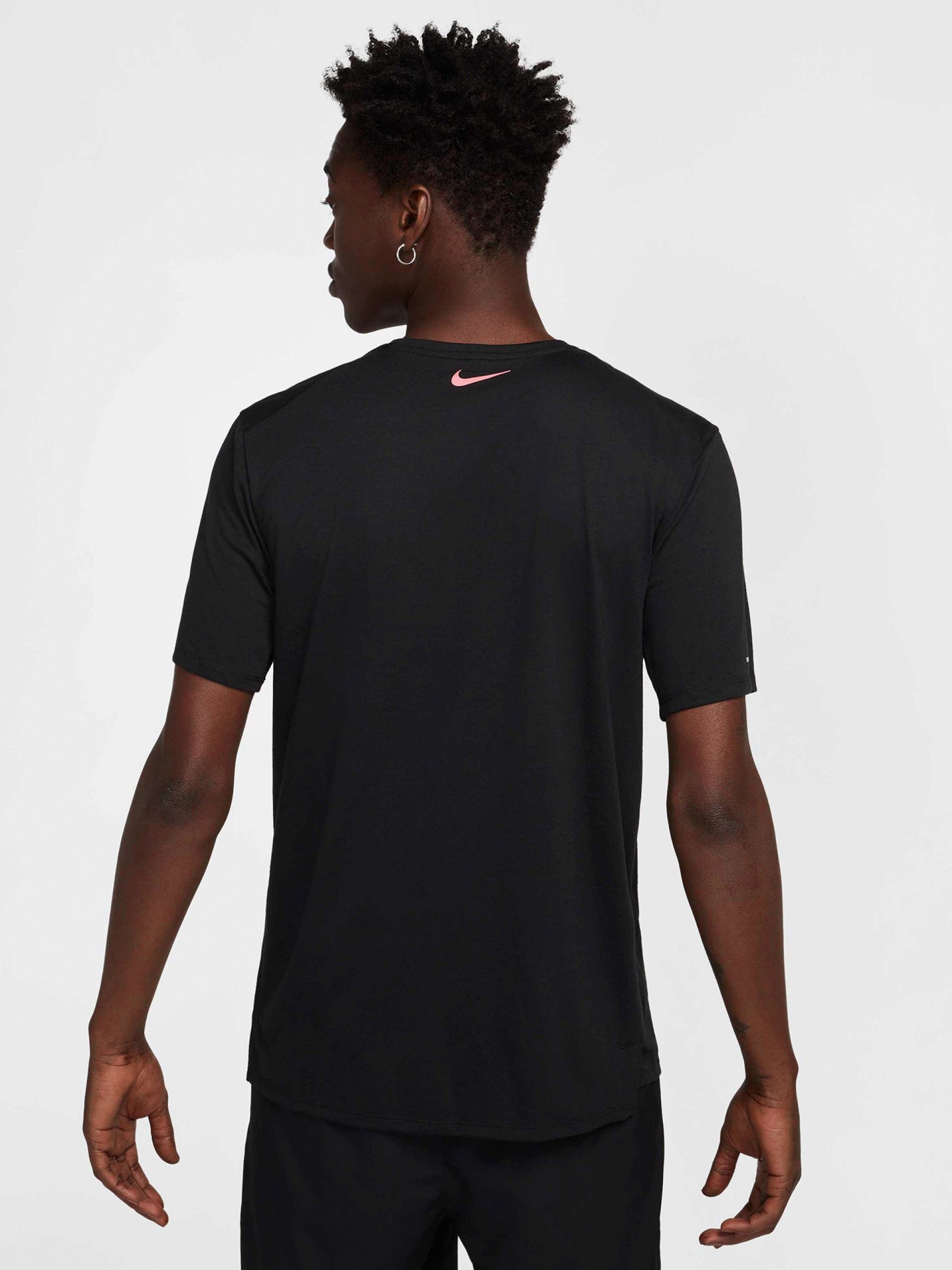 Camiseta de Running Nike Rise 365 Run Energy Dri-FIT Negra Para Hombre