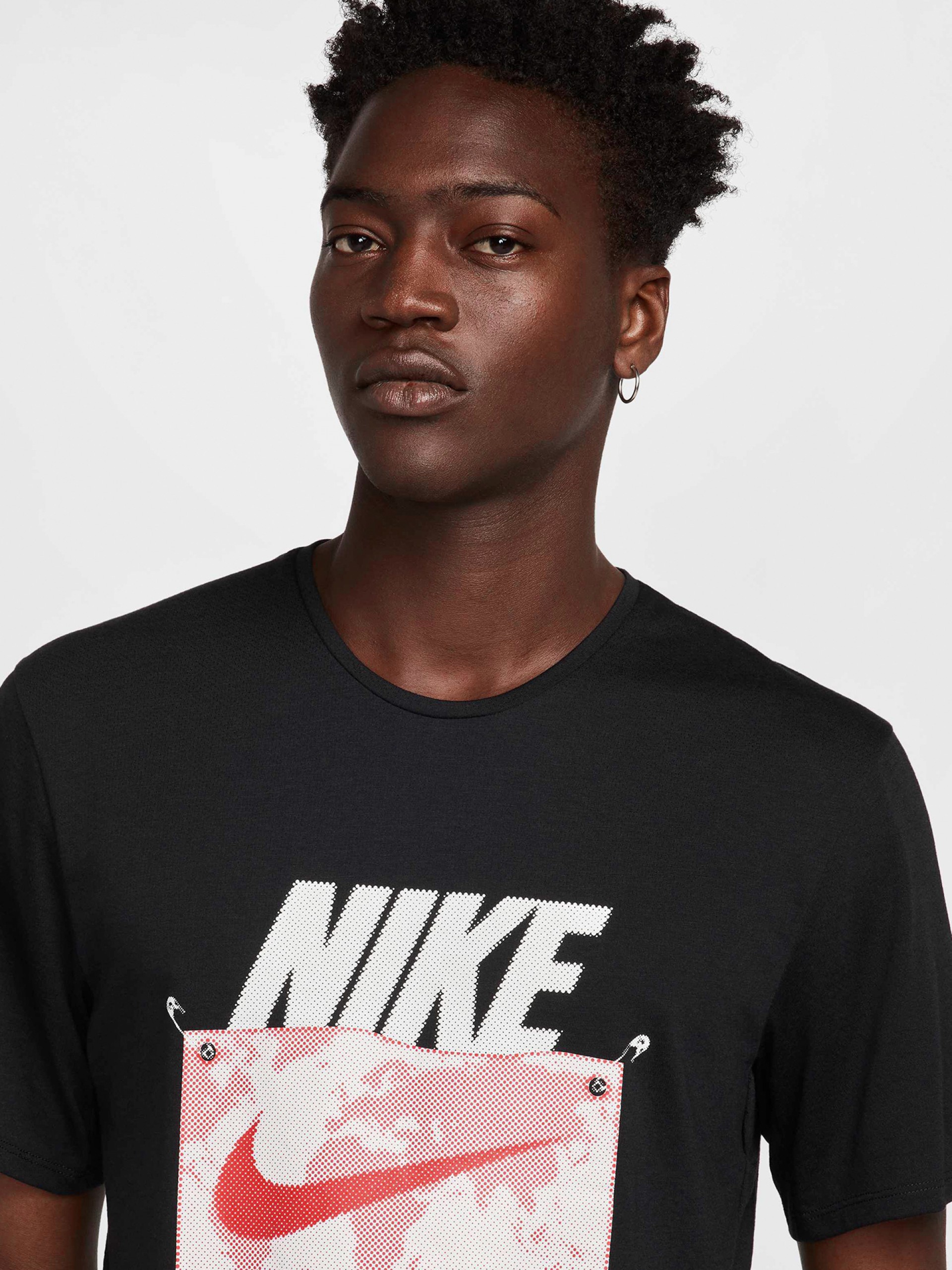 T-shirt de Running Nike Rise 365 Run Energy Dri-FIT Preta Para Homem