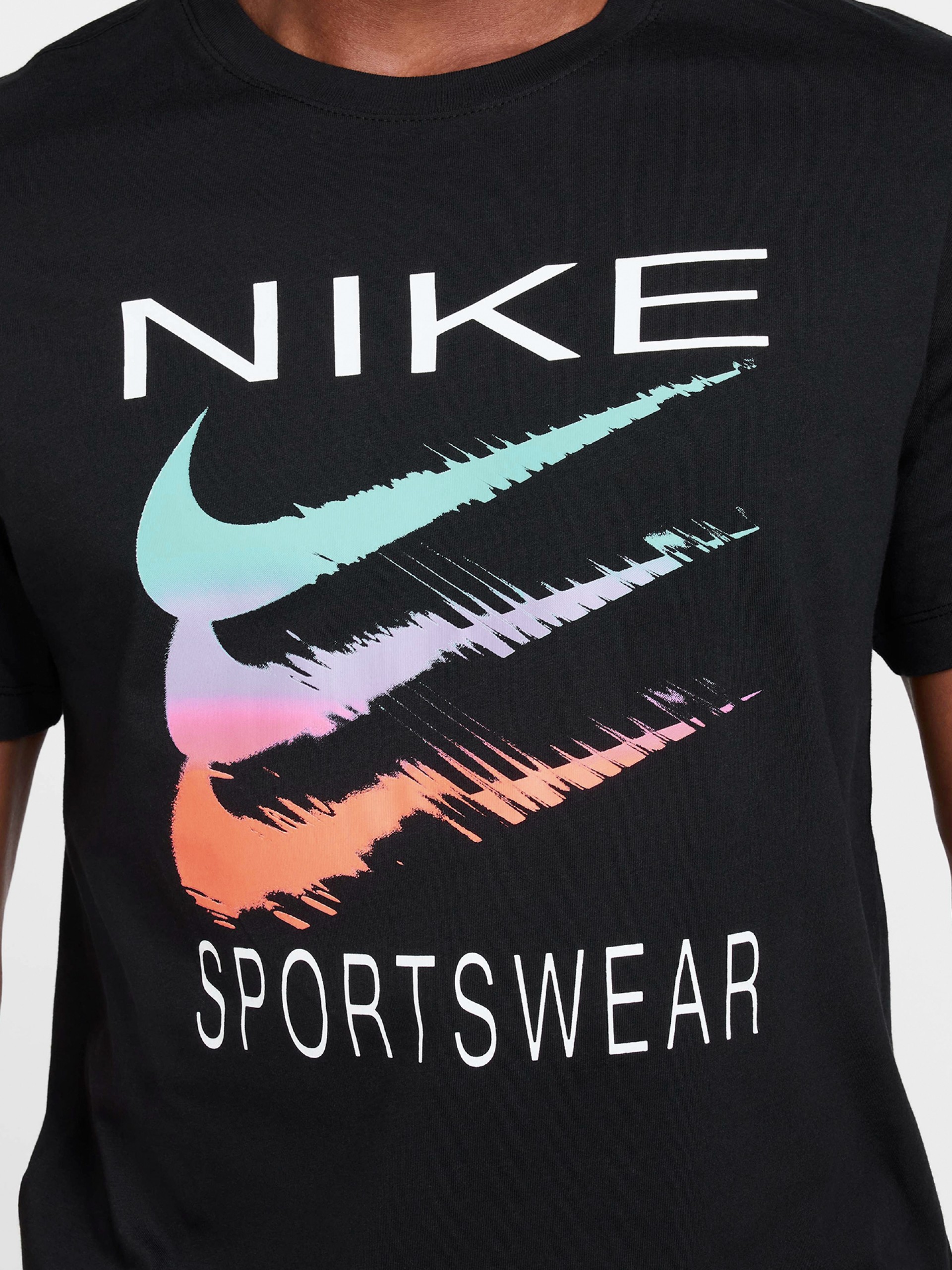 T-shirt Nike Sportswear Triple Swoosh Preta Para Homem