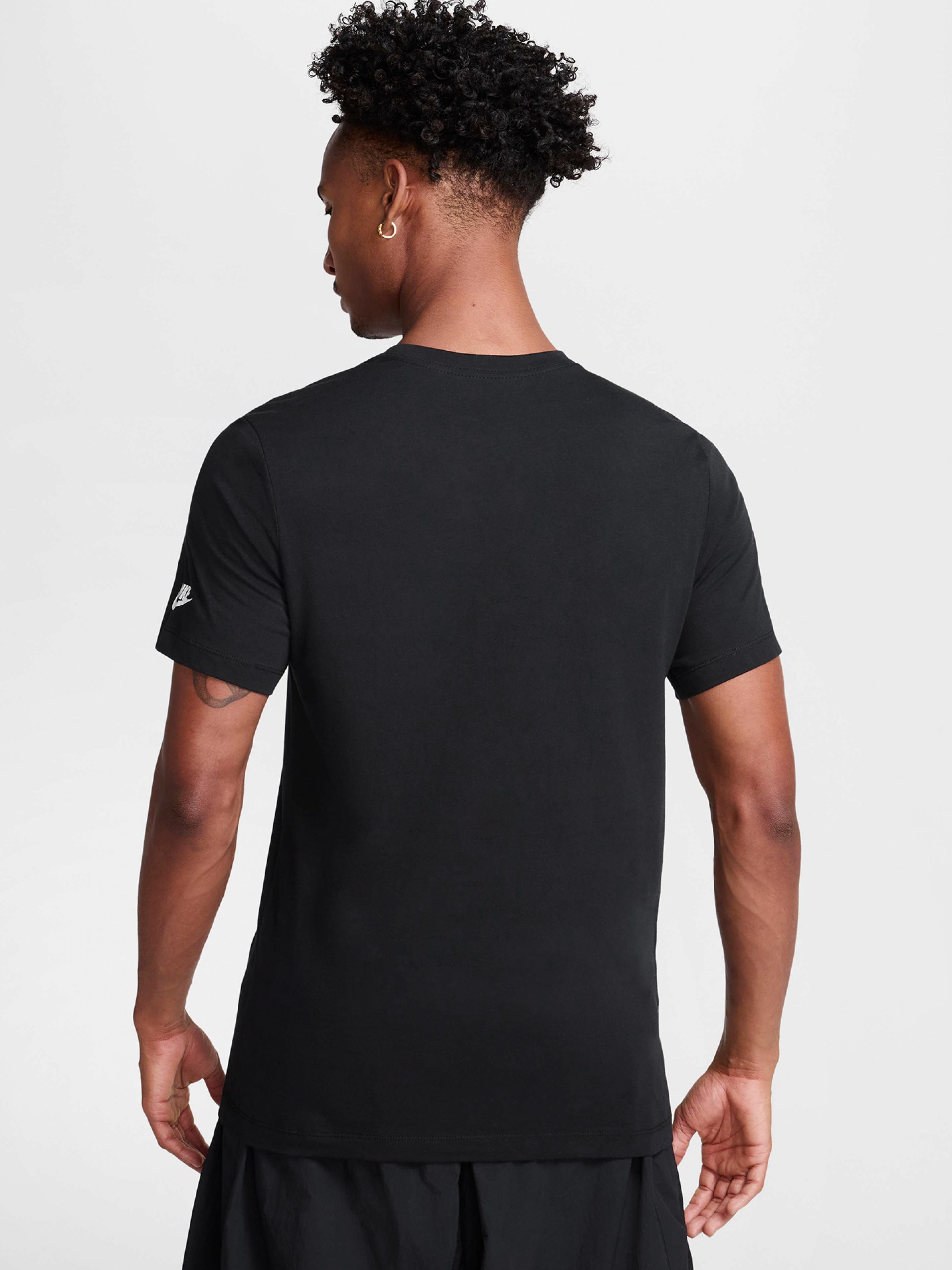 T-shirt Nike Sportswear Triple Swoosh Preta Para Homem