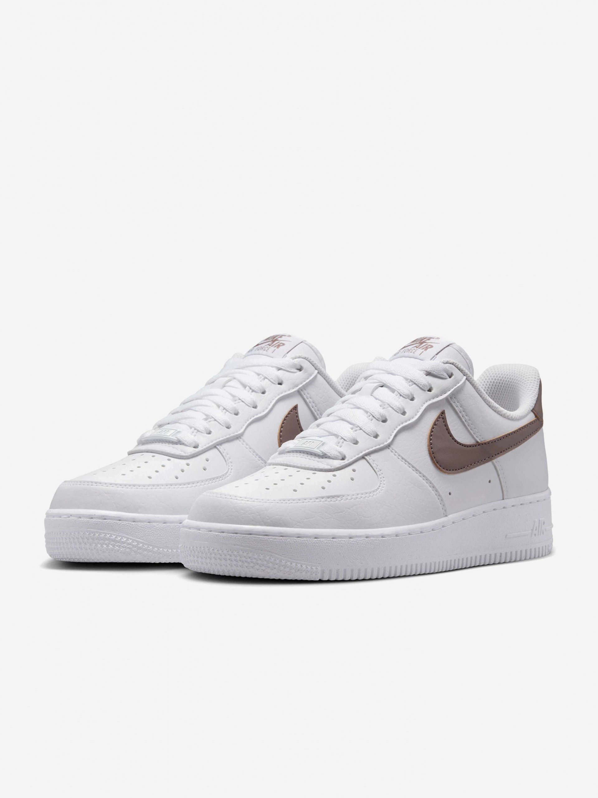 Sapatilhas Nike Air Force 1 Next Nature Brancas e Castanhas Para Mulher