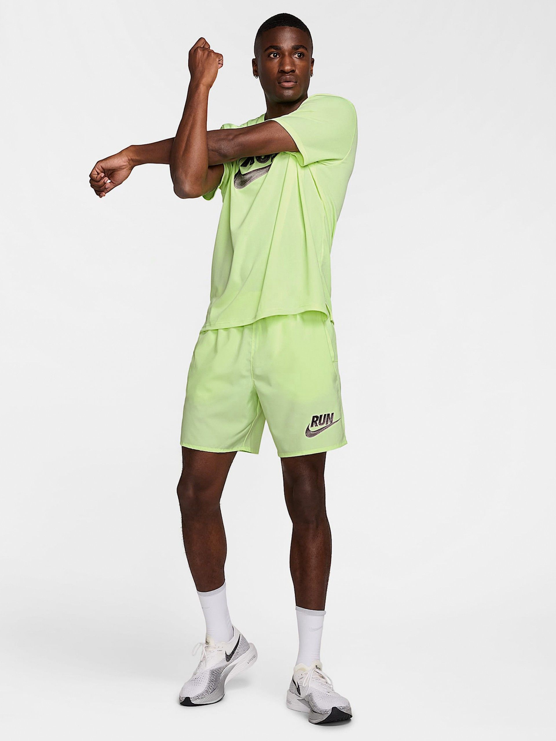 Calções de Running Nike Challenger Run Energy 18cm Verdes Para Homem