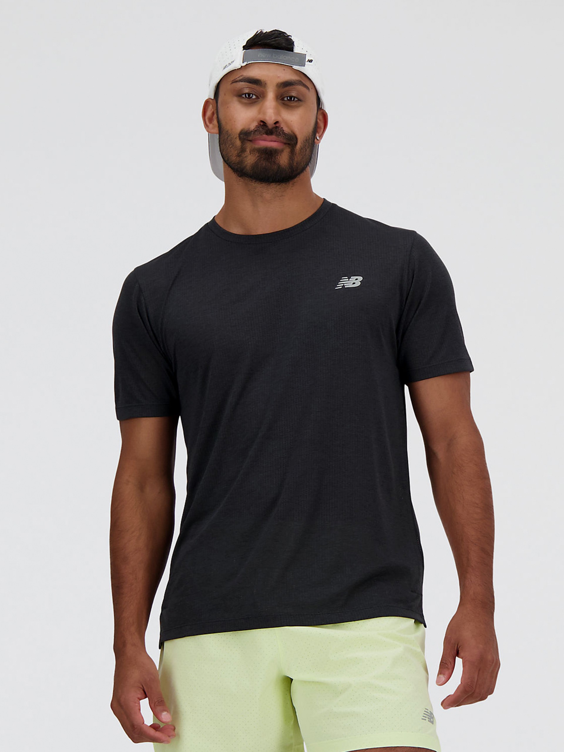 T-shirt New Balance Athletics Preta