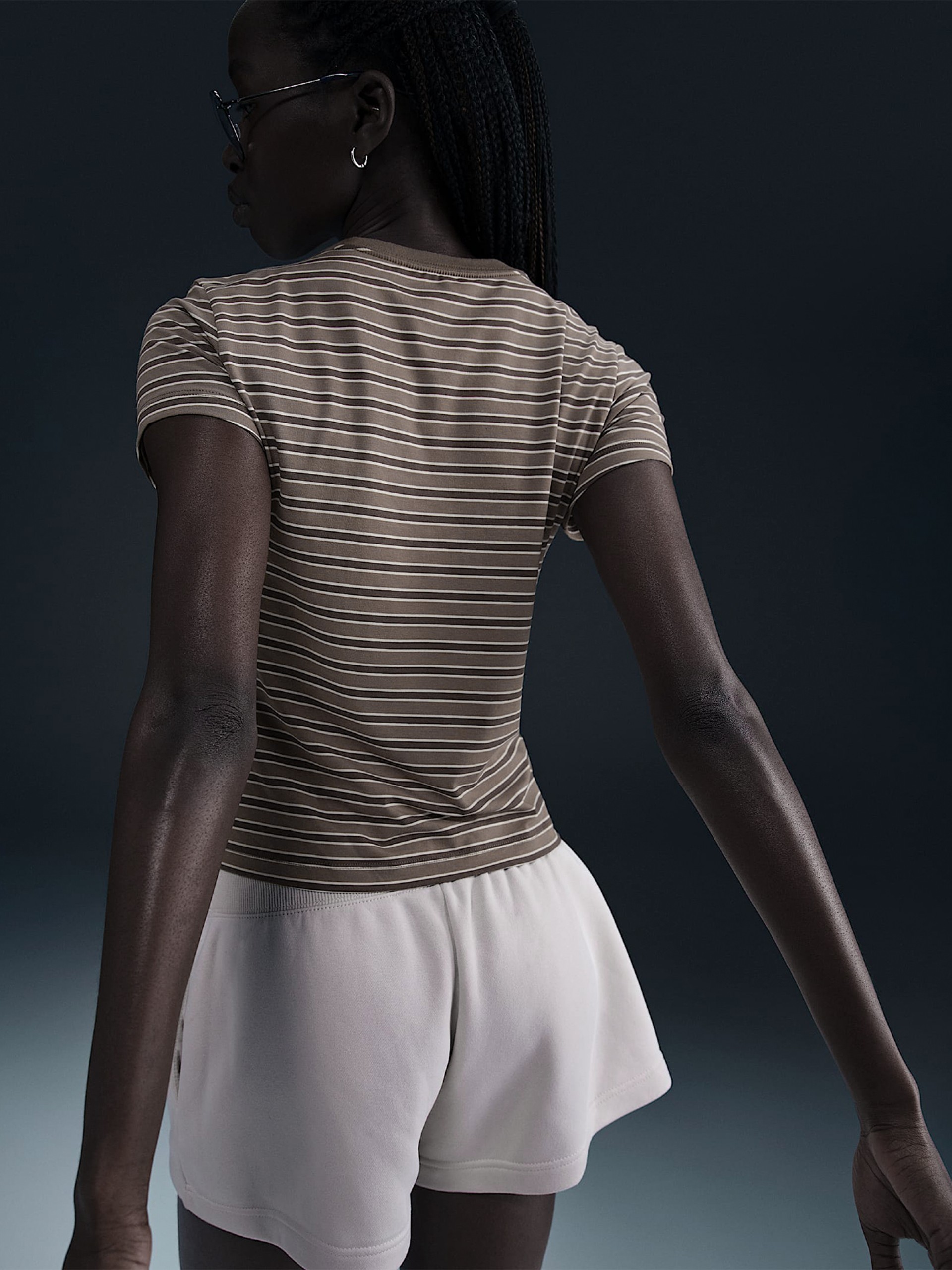 Camiseta Nike Sportswear Chill Knit Marrón De Rayas Para Mujer