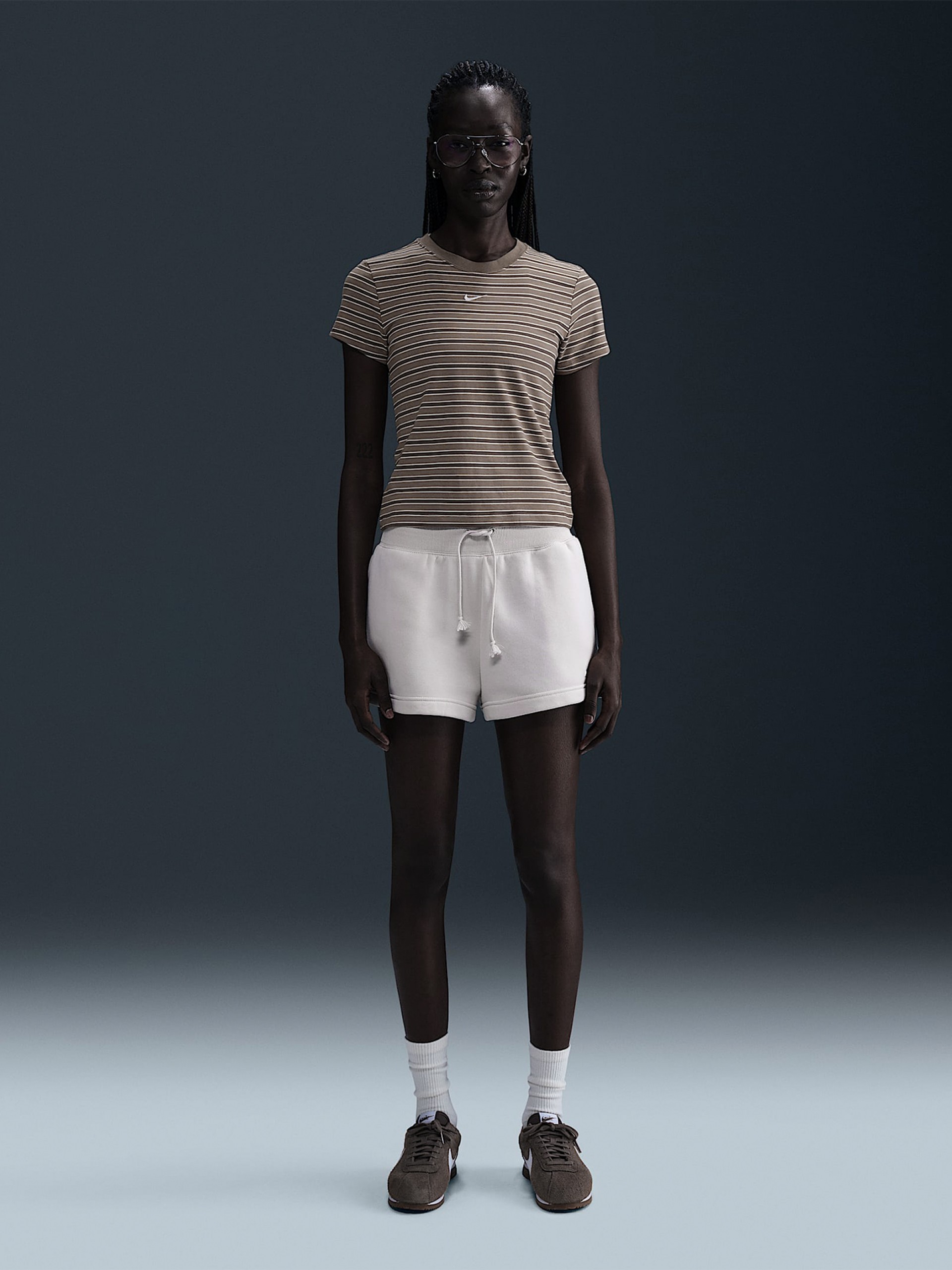 Camiseta Nike Sportswear Chill Knit Marrón De Rayas Para Mujer