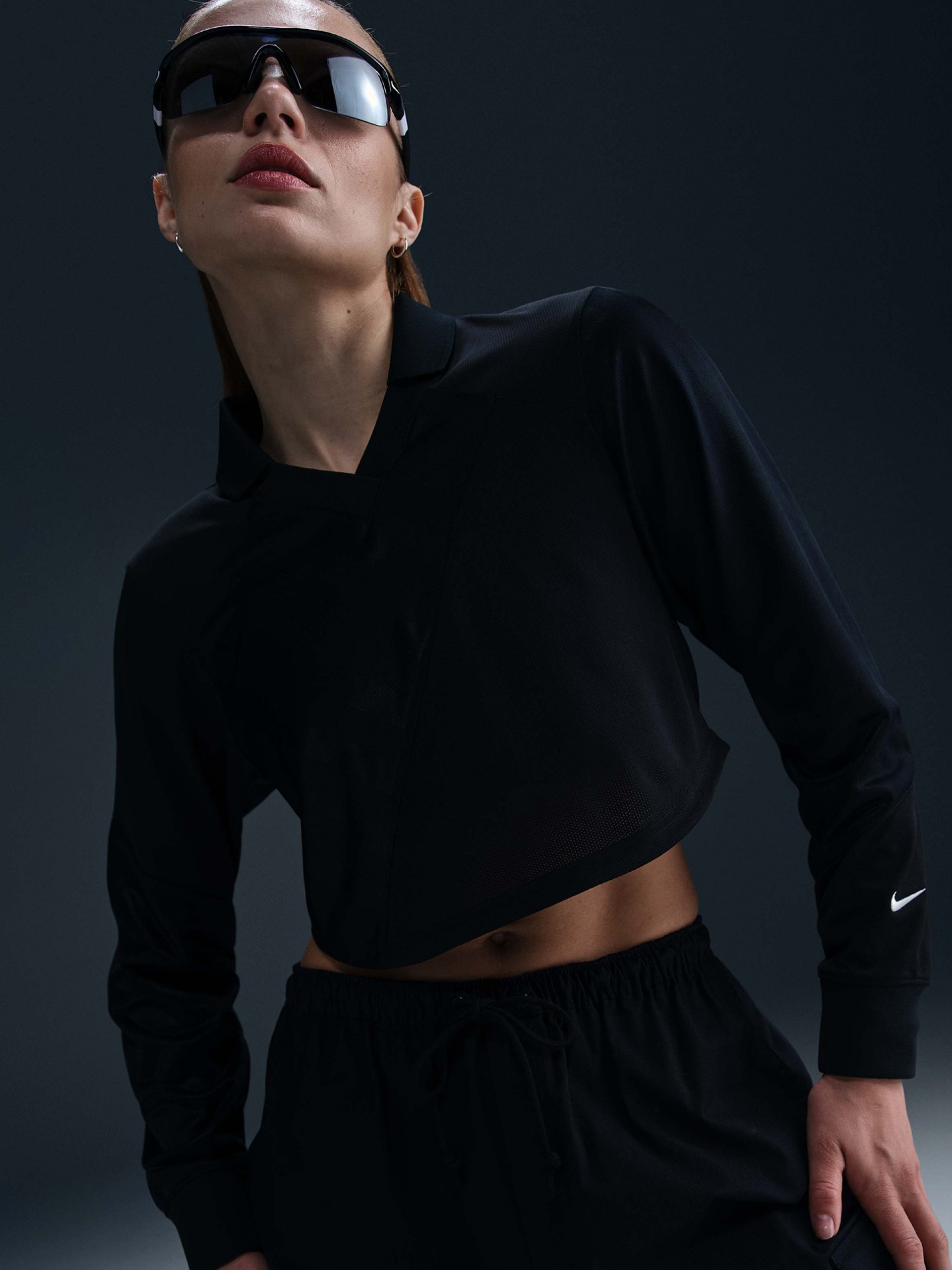 Camisola Nike Sportswear Cropped Preta Para Mulher