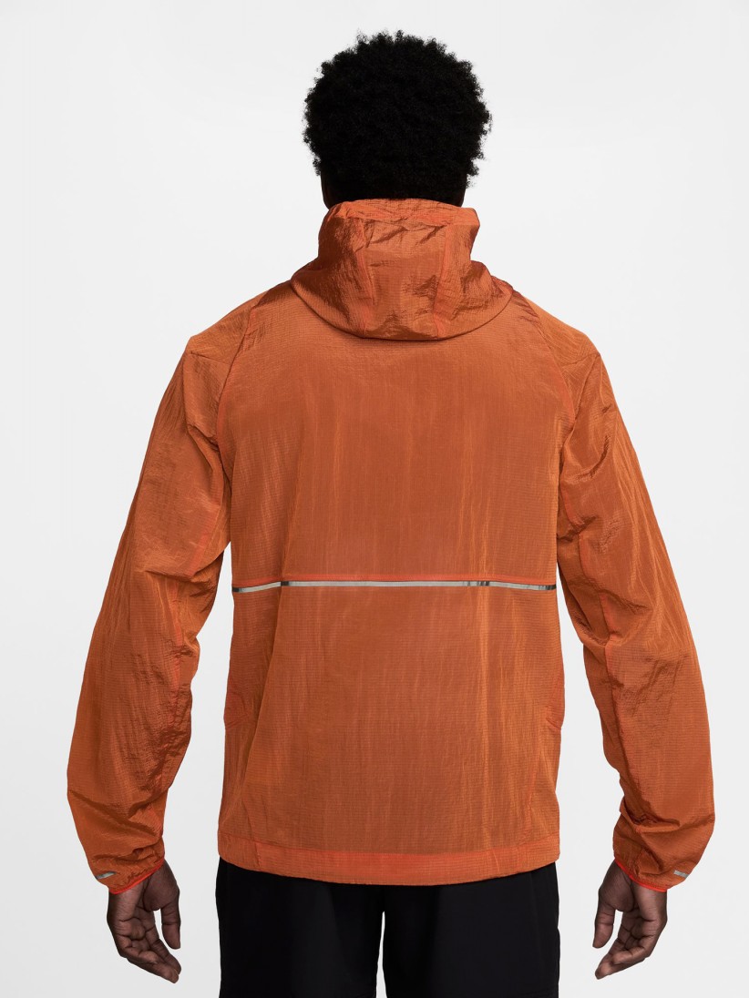 Casaco Corta-Vento com Capuz de Running Nike Repel Division Windrunner Laranja Para Homem