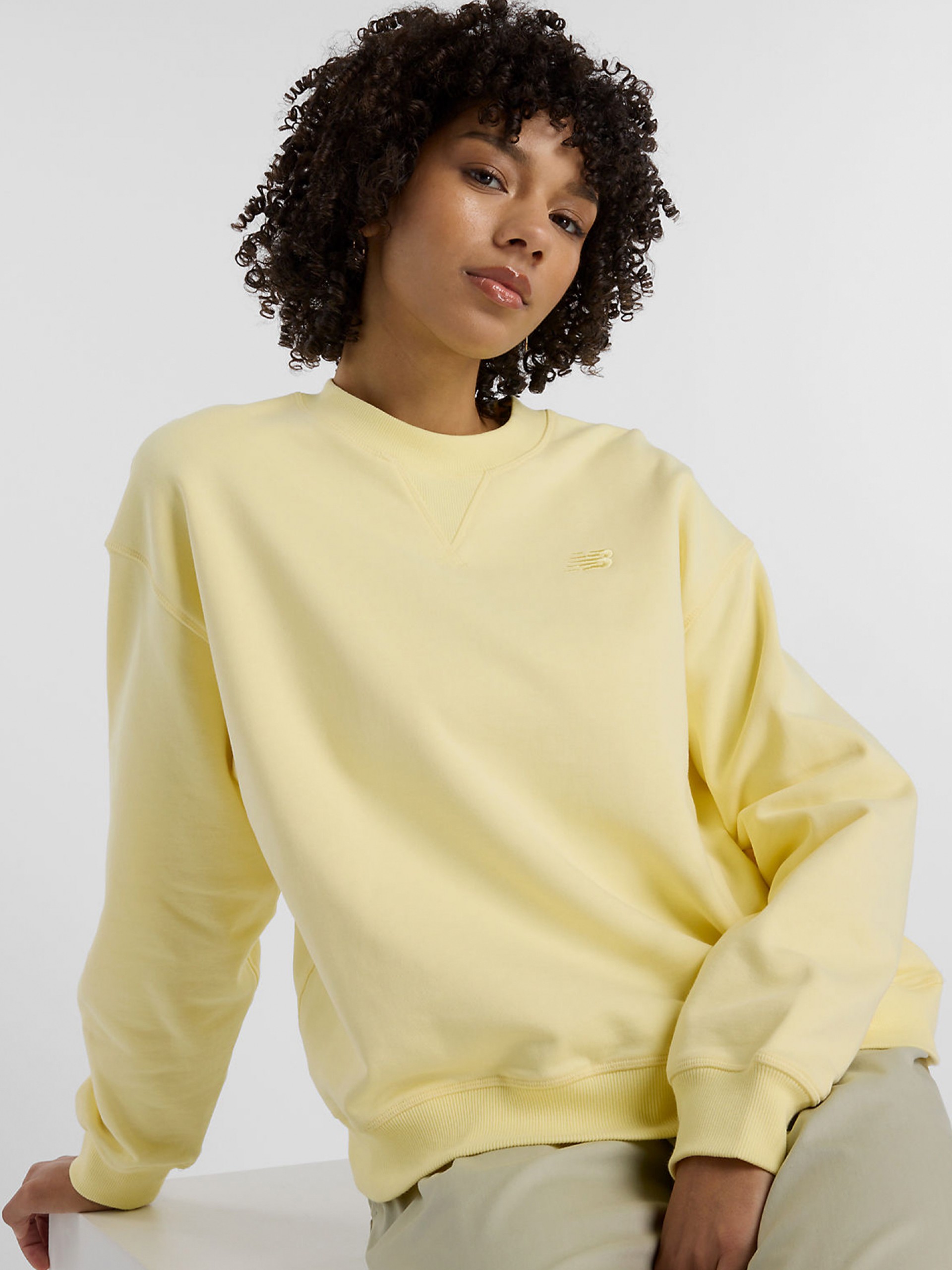 Sudadera New Balance Athletics French Terry Crew Amarilla