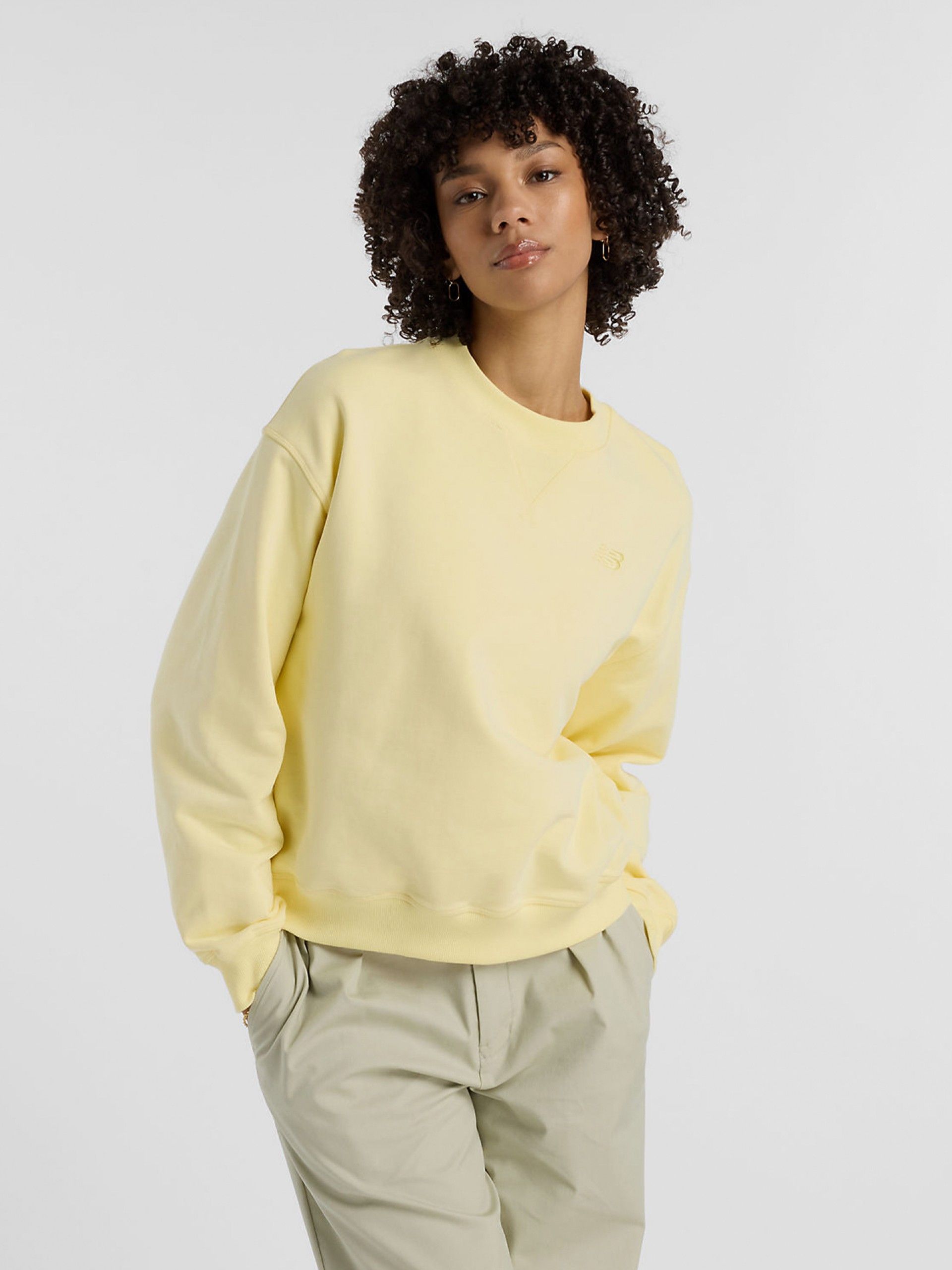 Sudadera New Balance Athletics French Terry Crew Amarilla