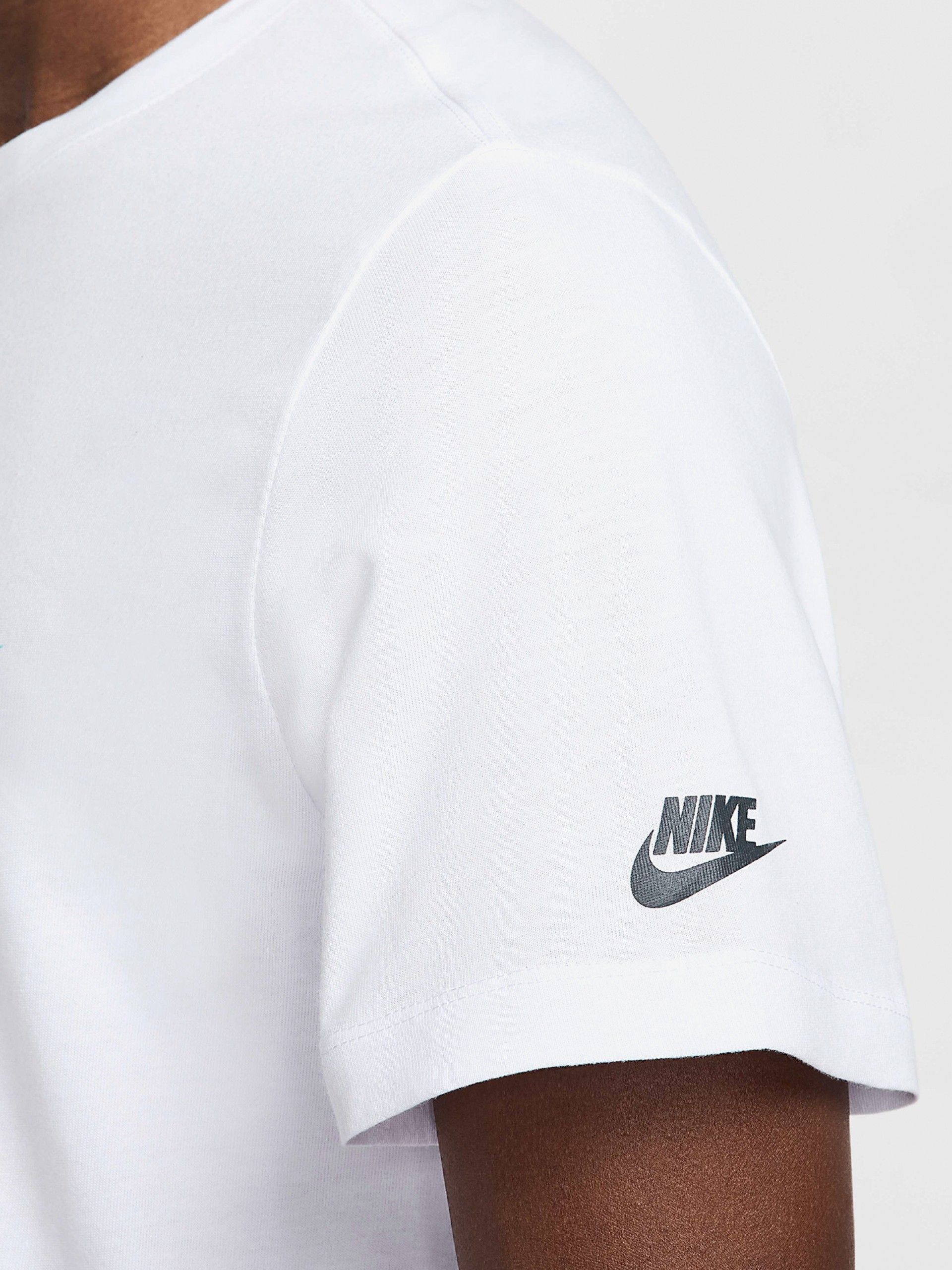 Camiseta Nike Sportswear Futura Blanca Para Hombre