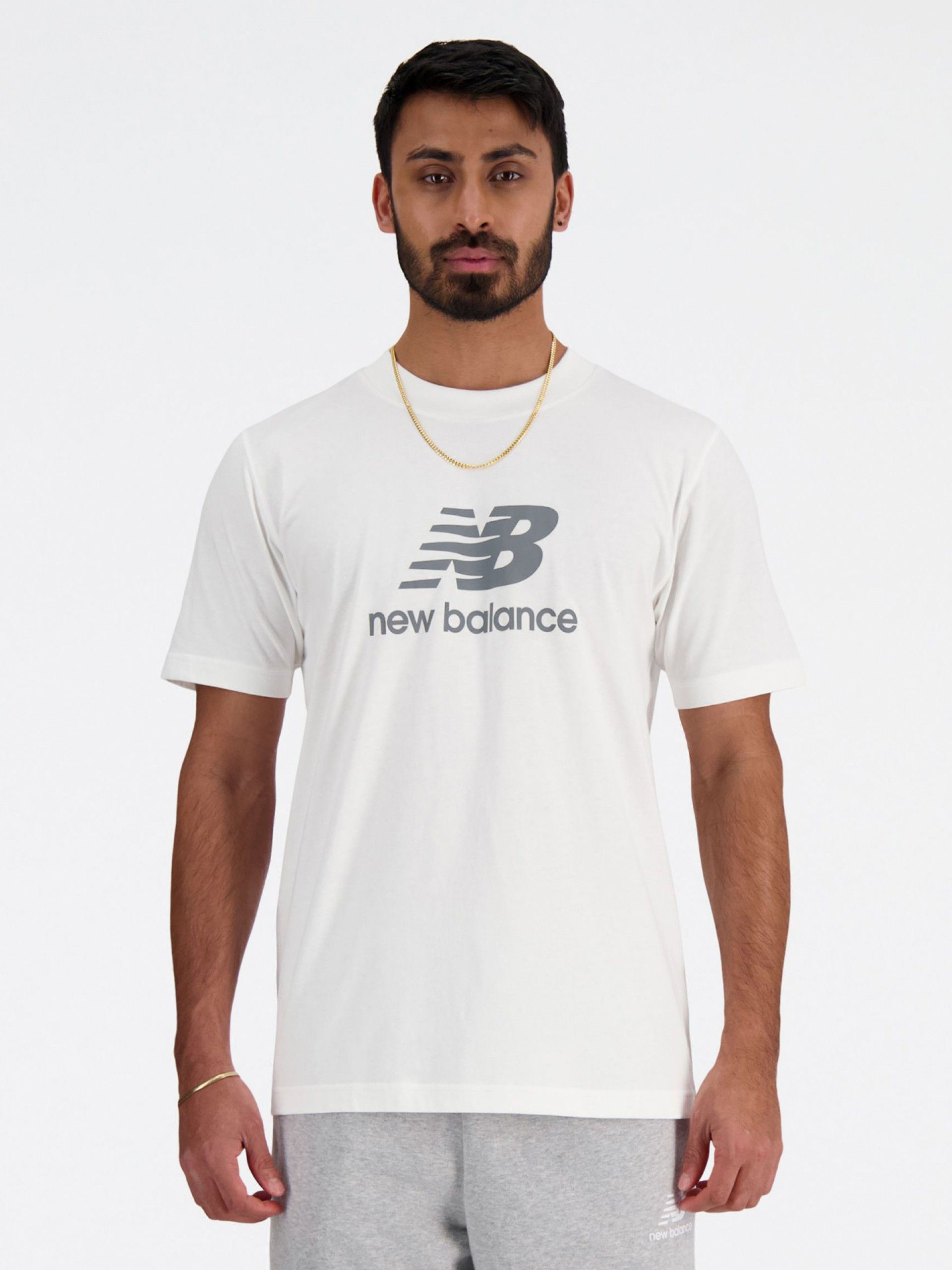 Camiseta New Balance Sport Essentials Logo Blanca