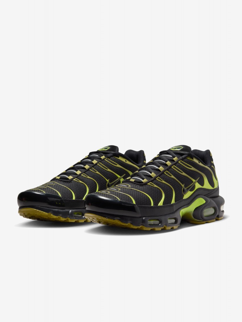 Nike Air Max Plus Black and Green Sneakers