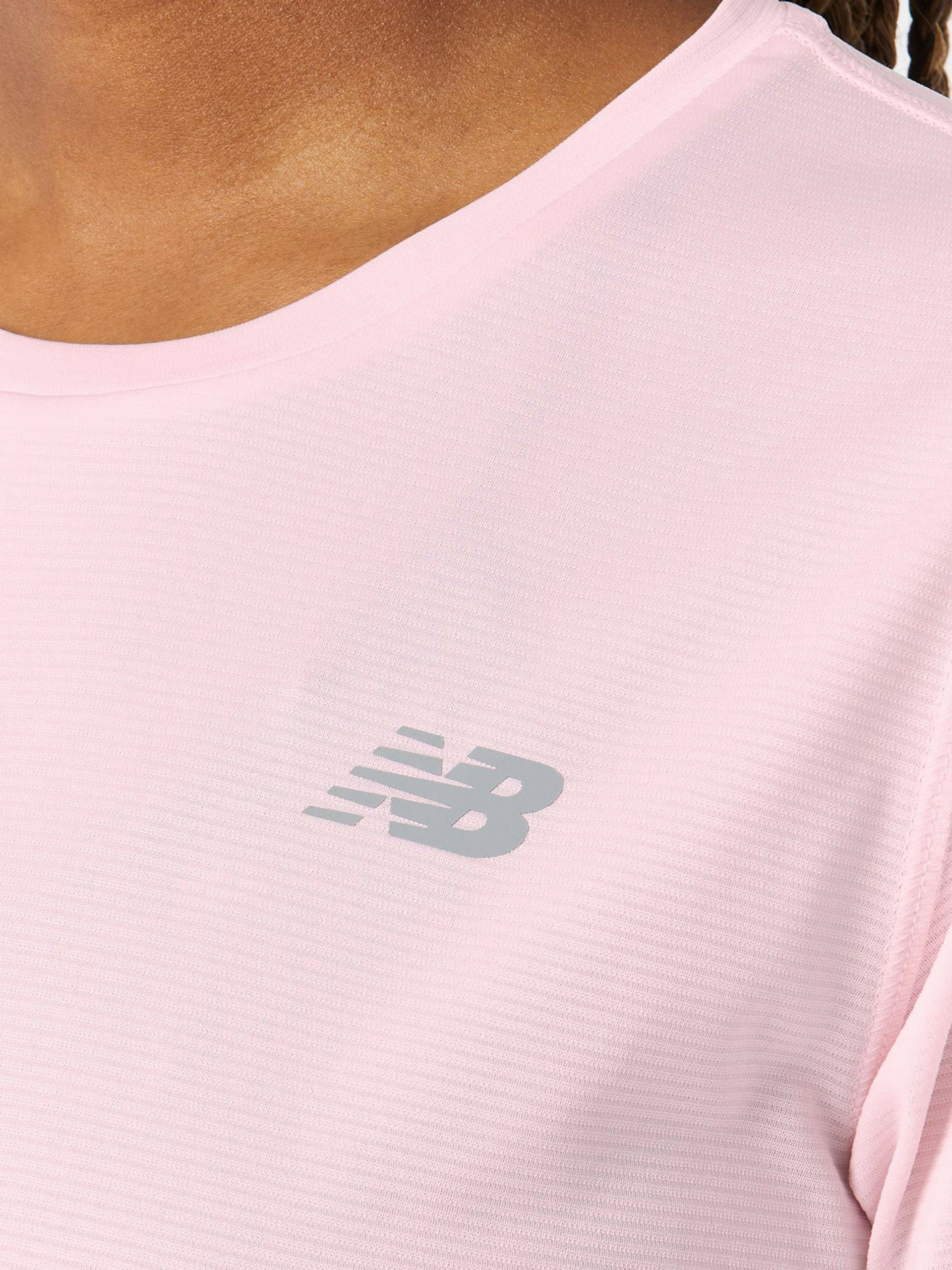 Camiseta New Balance Sport Essentials Rosa