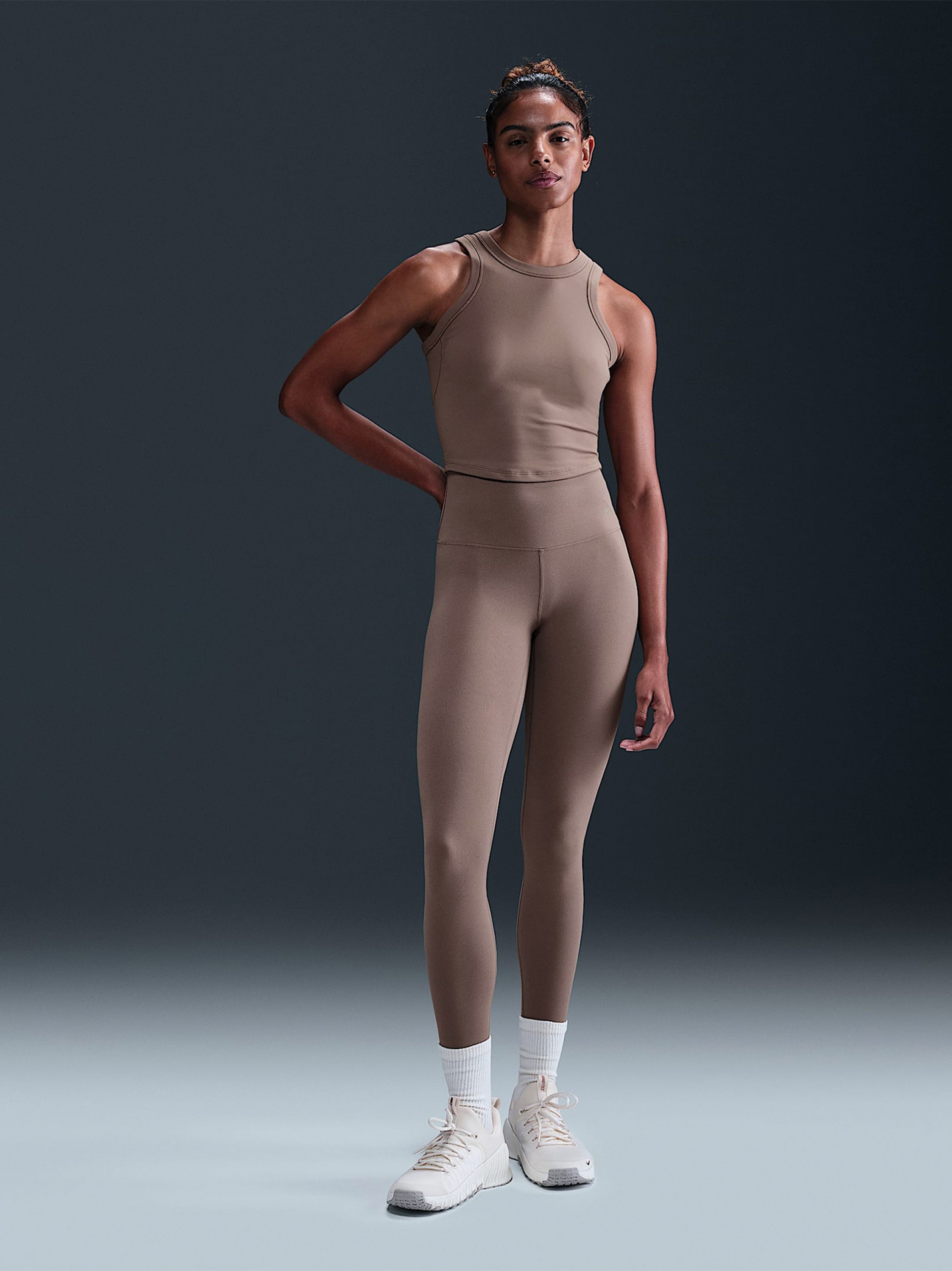 Camiseta de Tirantes Nike One Fitted Dri-FIT Cropped Marrón Para Mujer