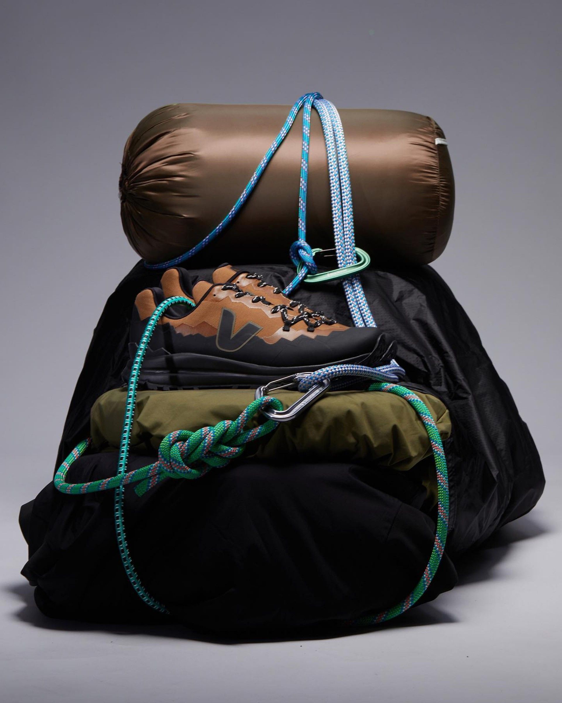 VEJA Fitz Roy Light Trainers