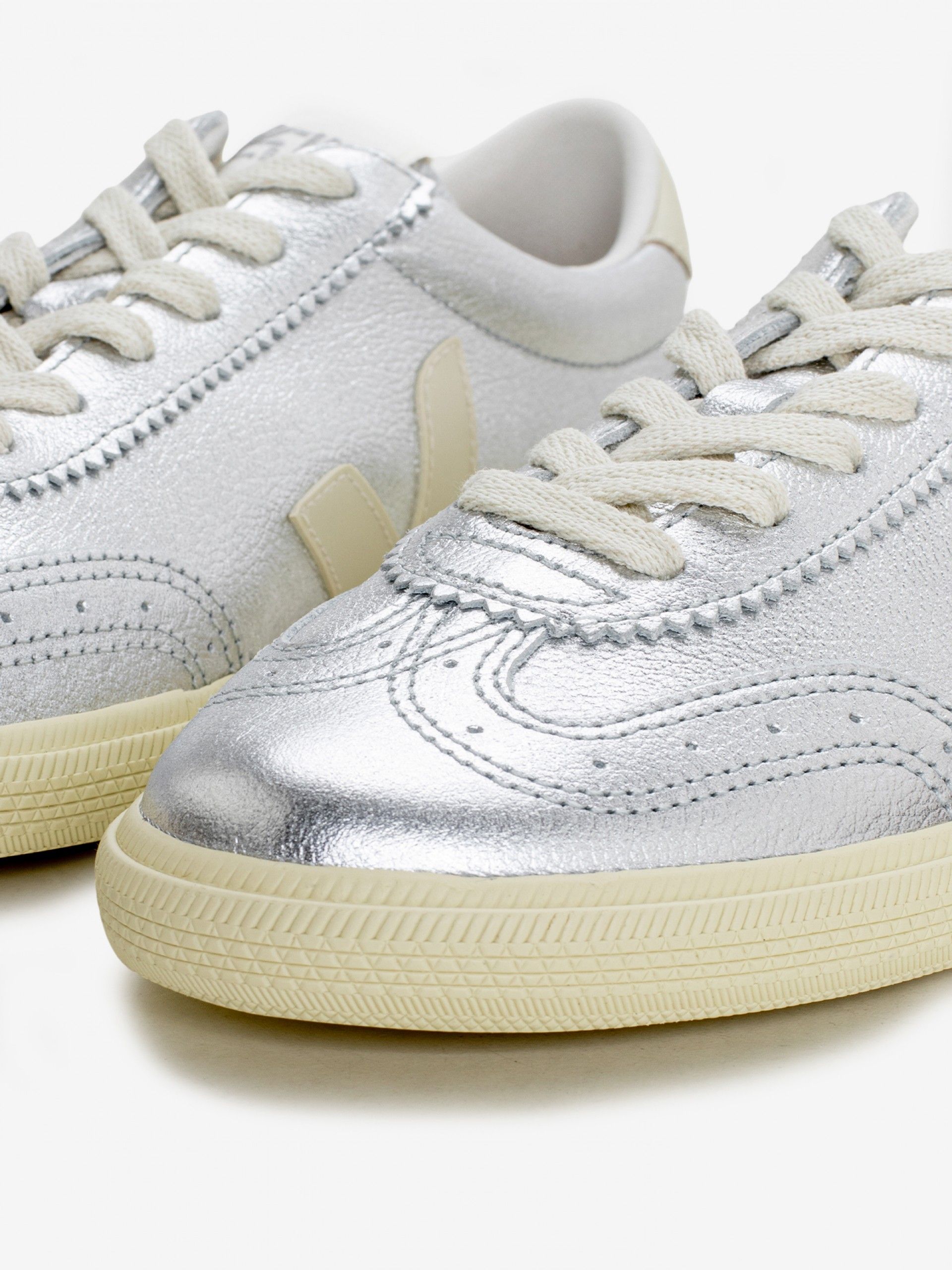 Zapatillas VEJA Volley Plateadas