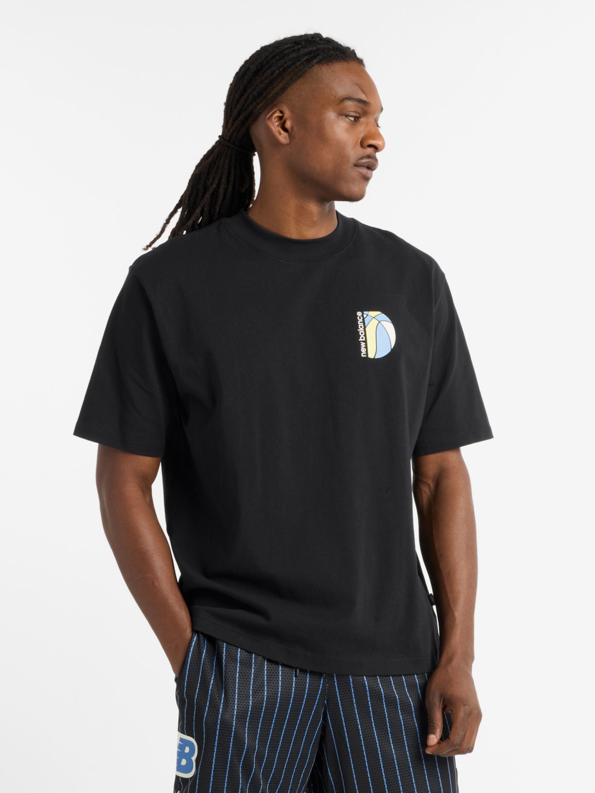 T-shirt New Balance Hoops Mosaic Court Graphic Preta