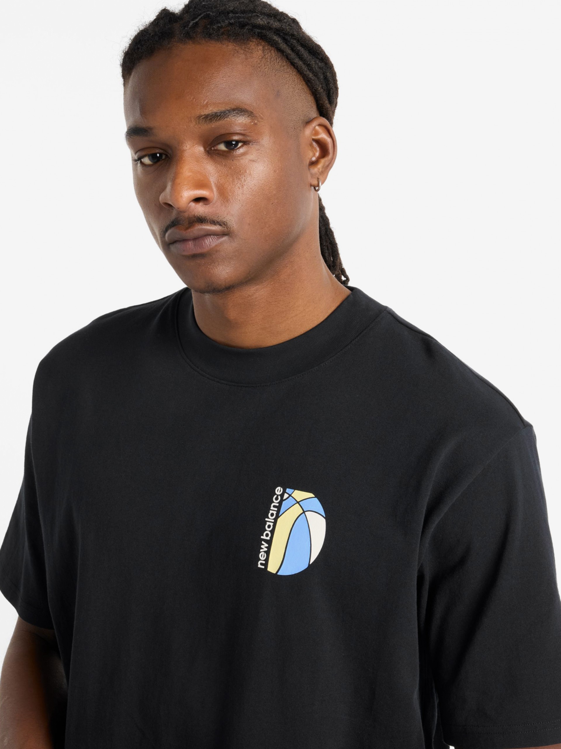 T-shirt New Balance Hoops Mosaic Court Graphic Preta