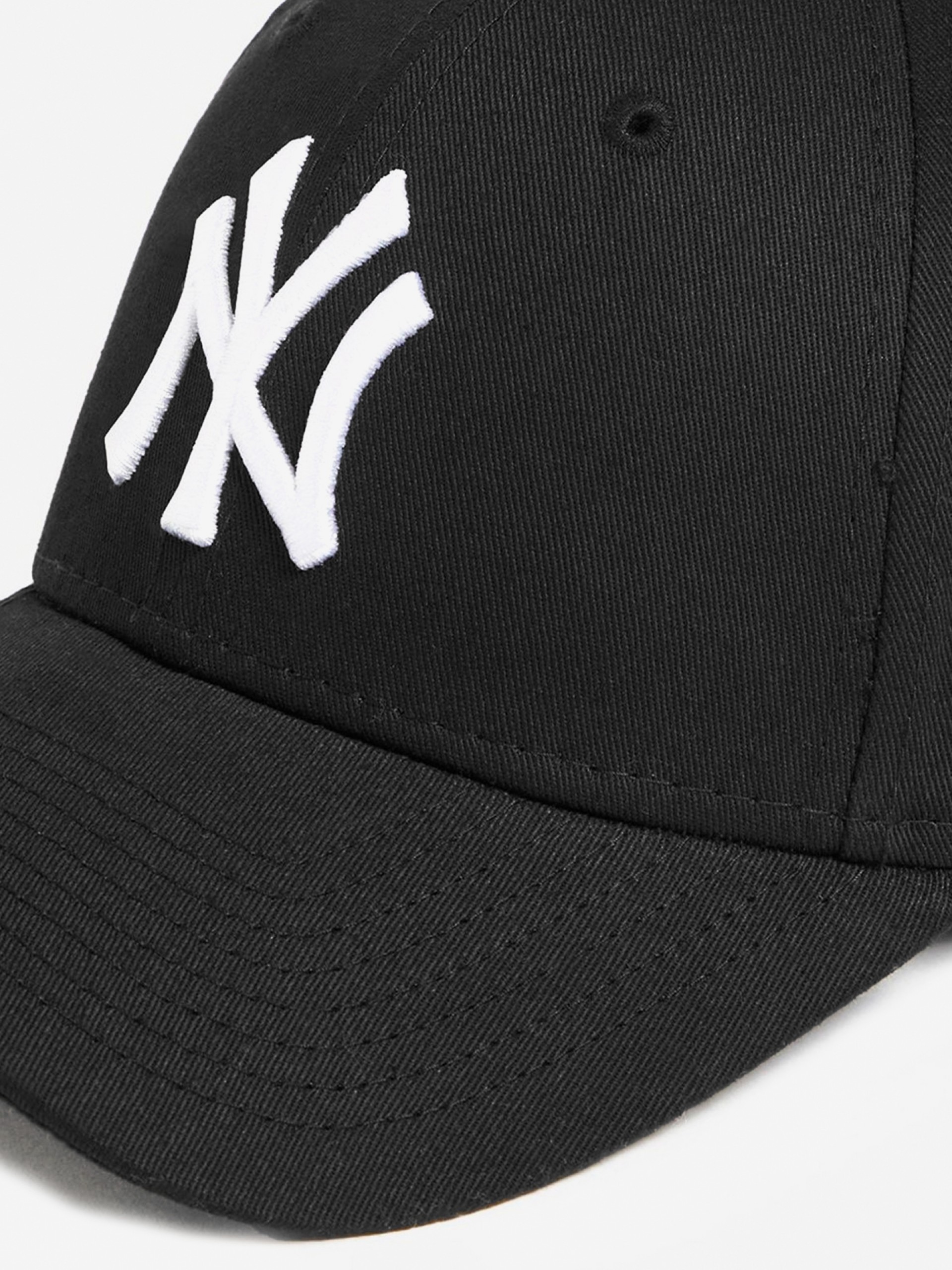 New Era 940 New York Yankees Essential 9FORTY Black Cap