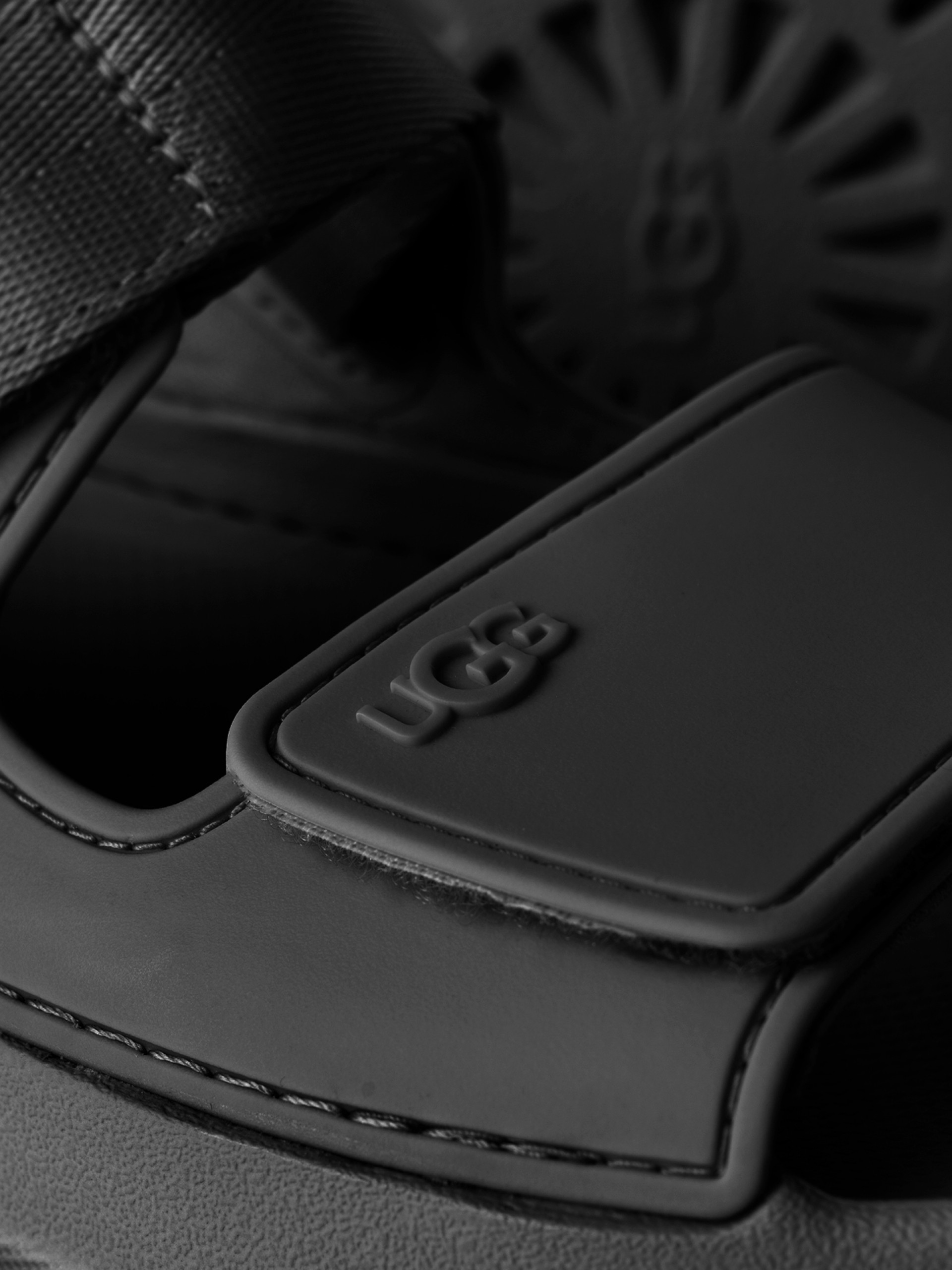 Ugg Golden Glow Black Sandals For Women