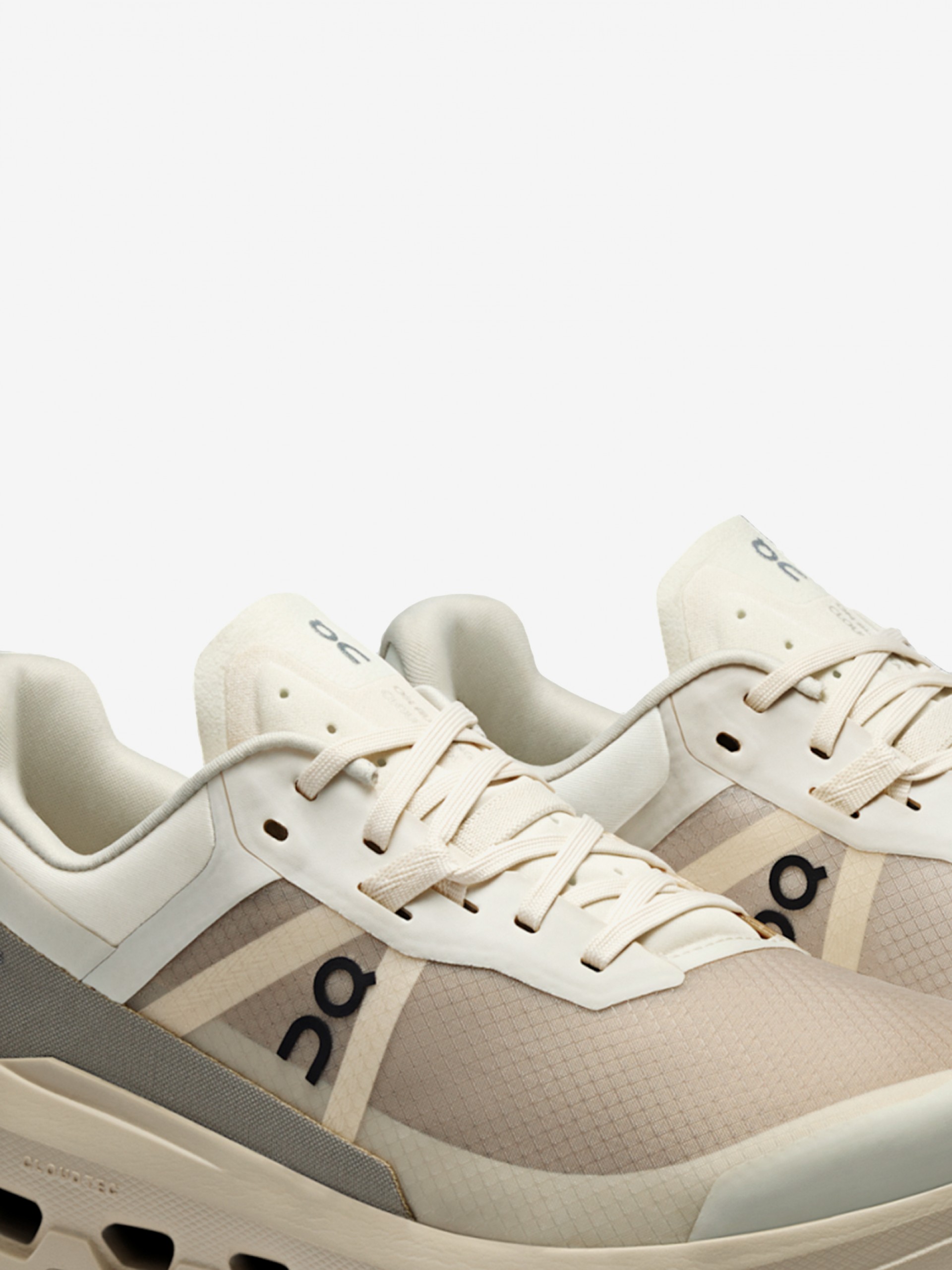 On Running Cloudvista 2 Beige W Trail Trainers