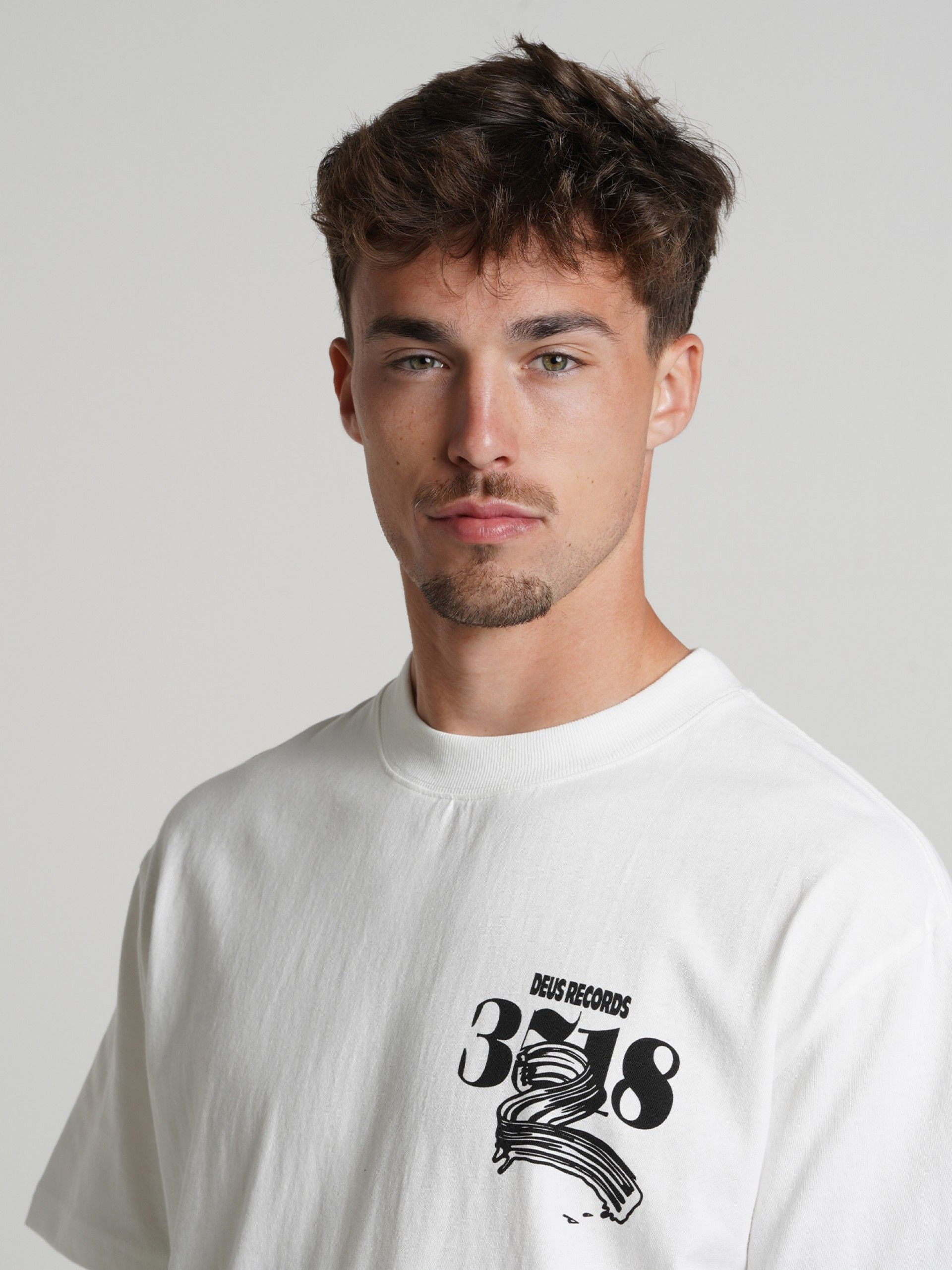 T-shirt Deus Ex Machina Zounds Branca