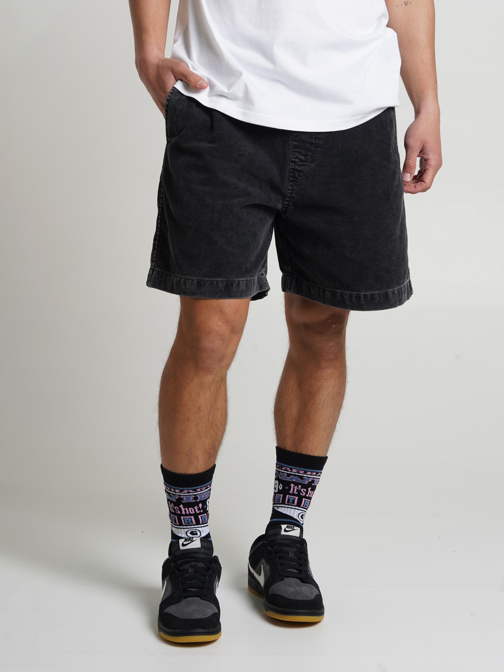 Pantalones Cortos de Pana Carhartt WIP Reynold Negros