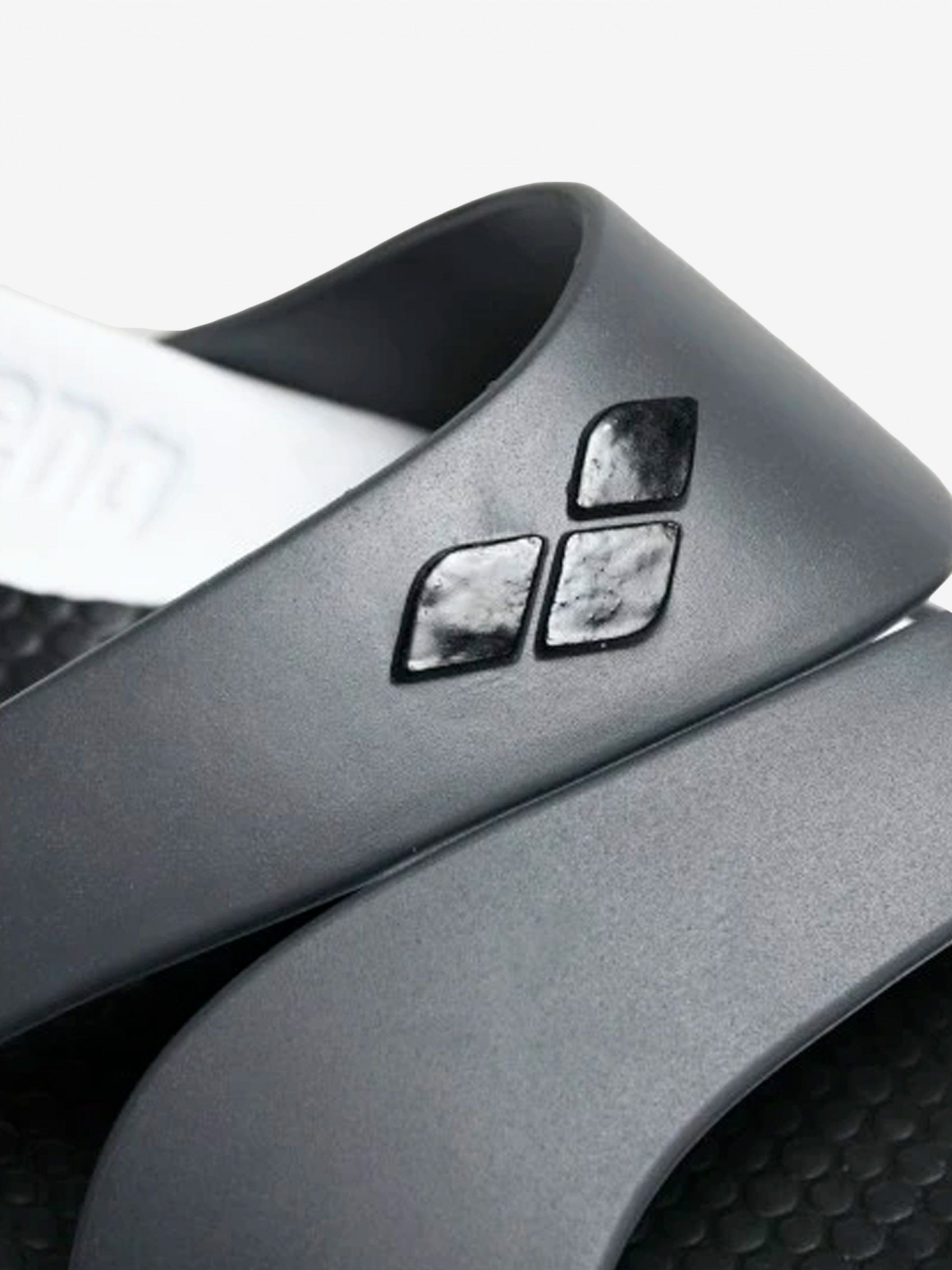 Chinelos Arena Nina Brancos e Cinzentos