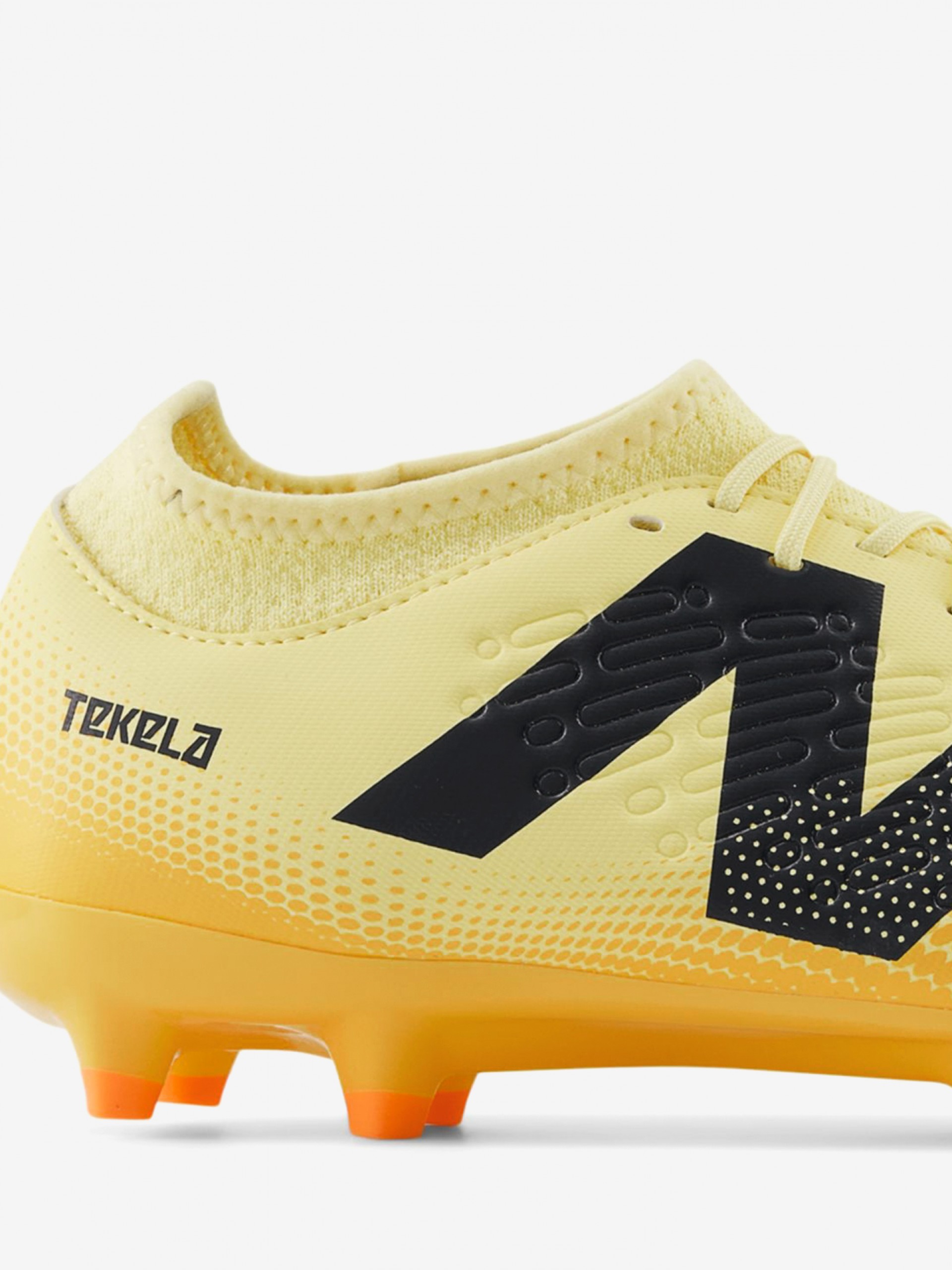 Botas de Fútbol New Balance Tekela Magique V4+ FG