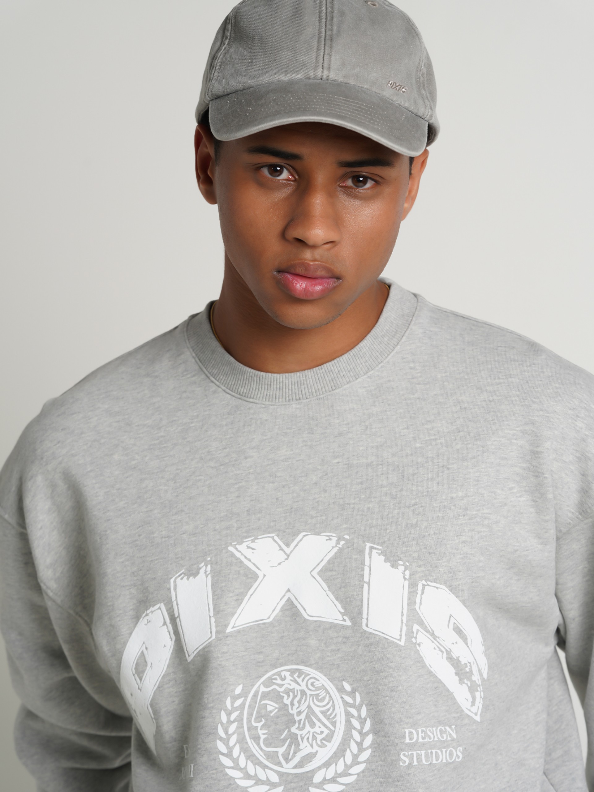 Pixis Timeless Reborn Sweater