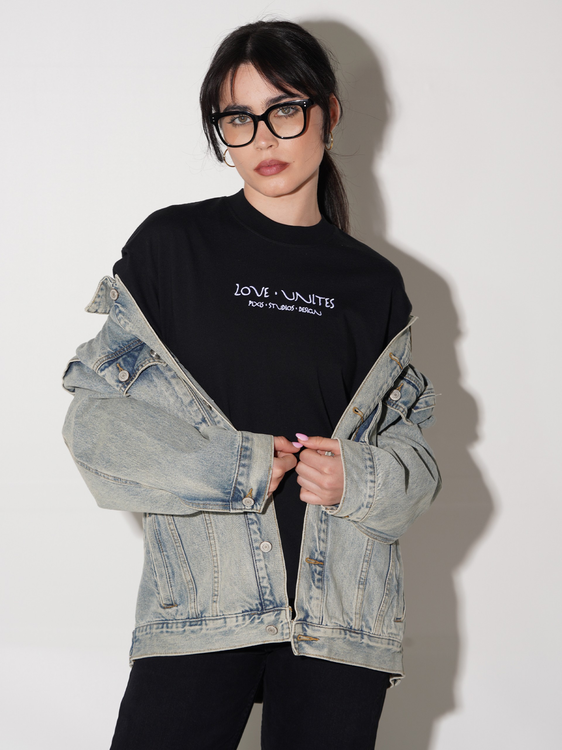 Camiseta Pixis Love Unites Negra