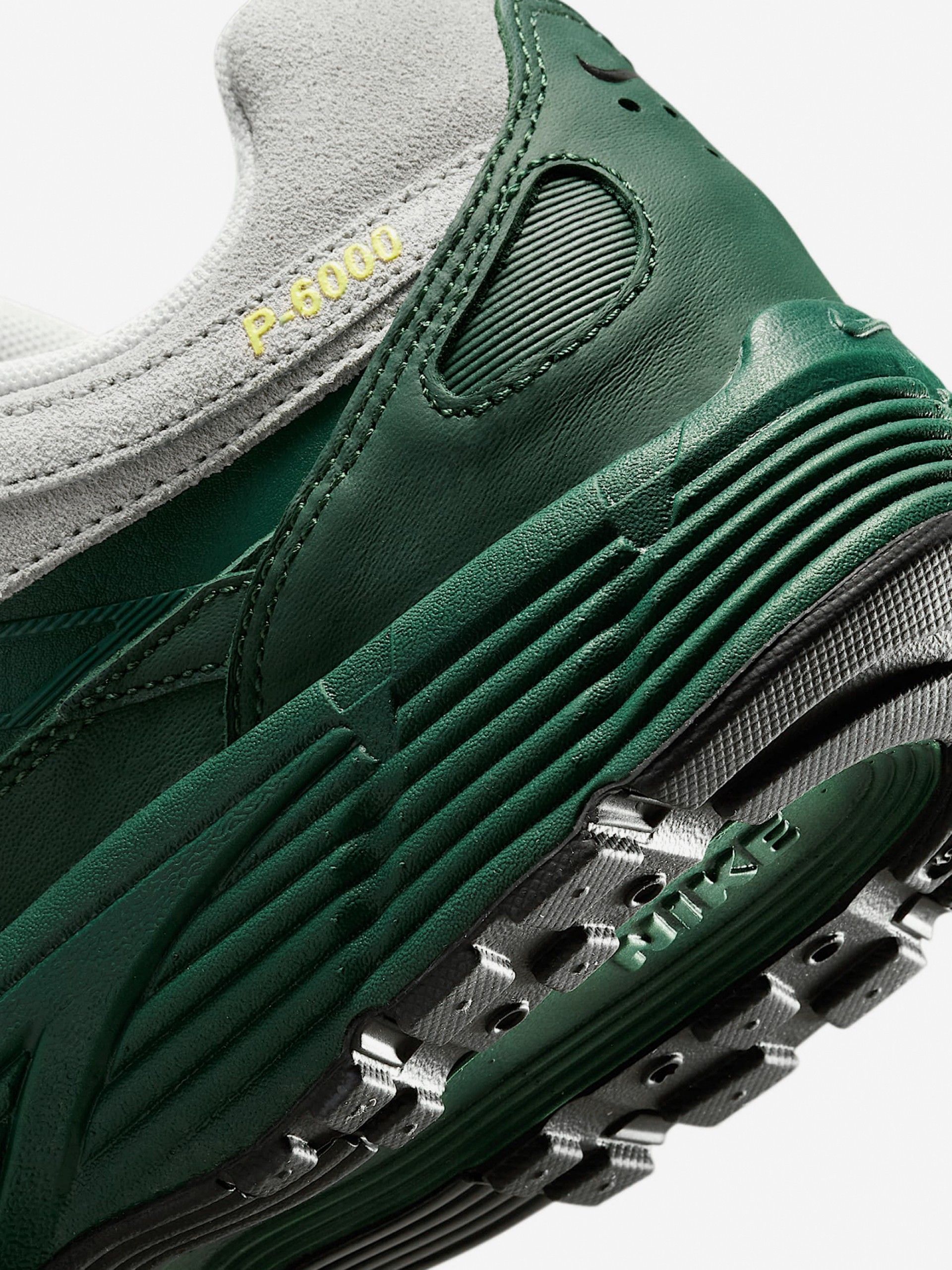 Sapatilhas Nike P-6000 Premium Cinzentas e Verdes Para Homem