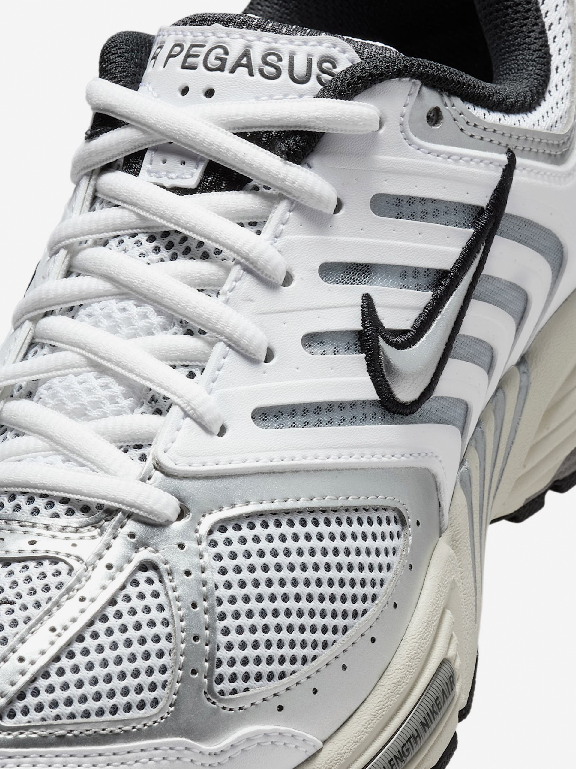 Zapatillas Nike Air Pegasus 2005 Blancas y Negras Para Mujer