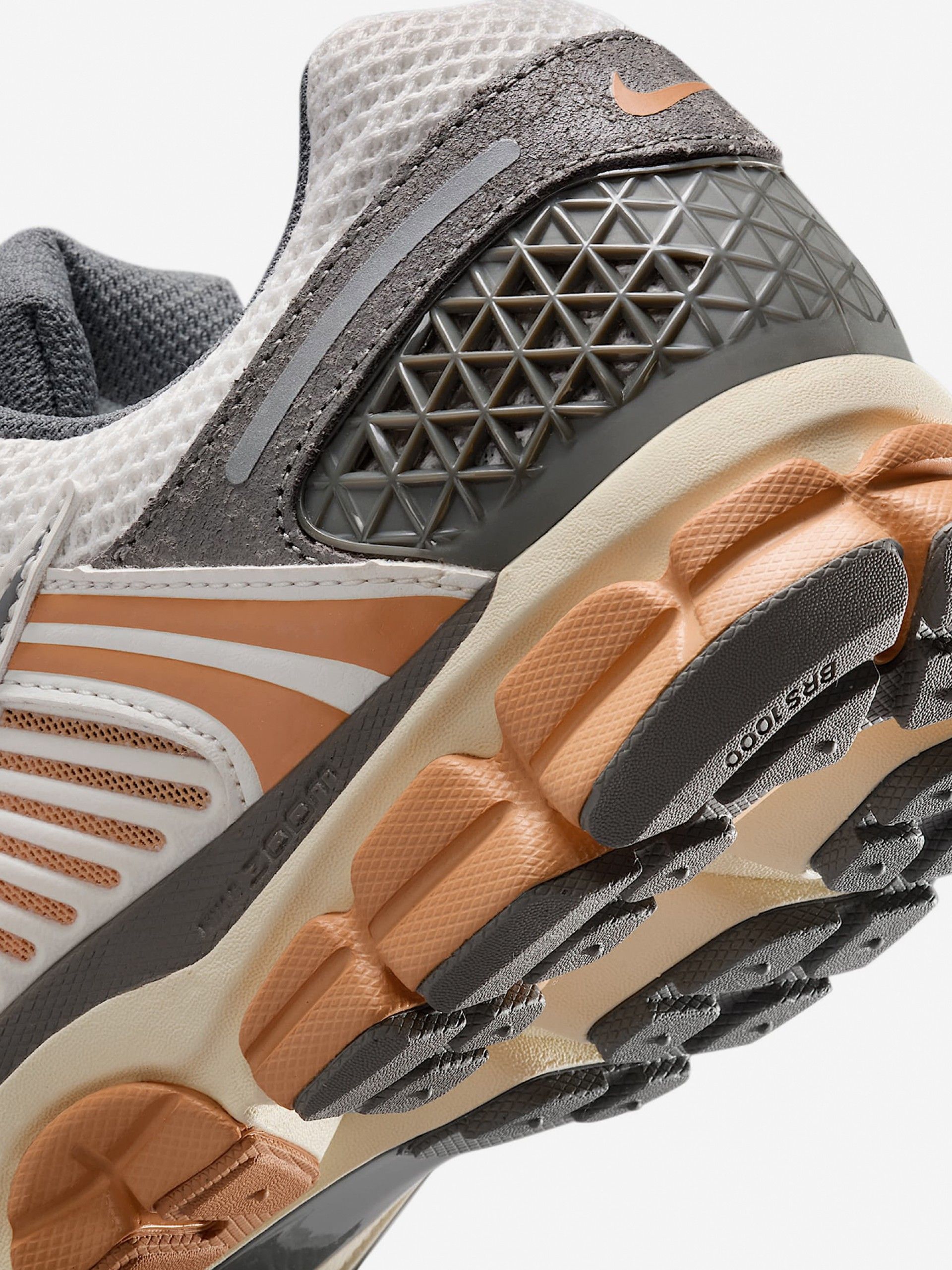 Sapatilhas Nike Zoom Vomero 5 Cinzentas e Laranja Para Homem